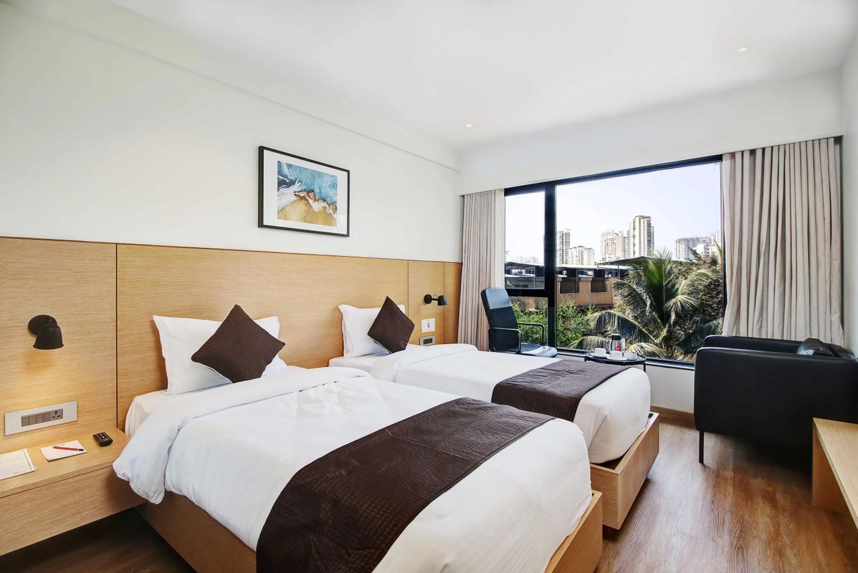 Bedroom, Bed in Hotel Mumbai House Ghansoli, Navi Mumbai