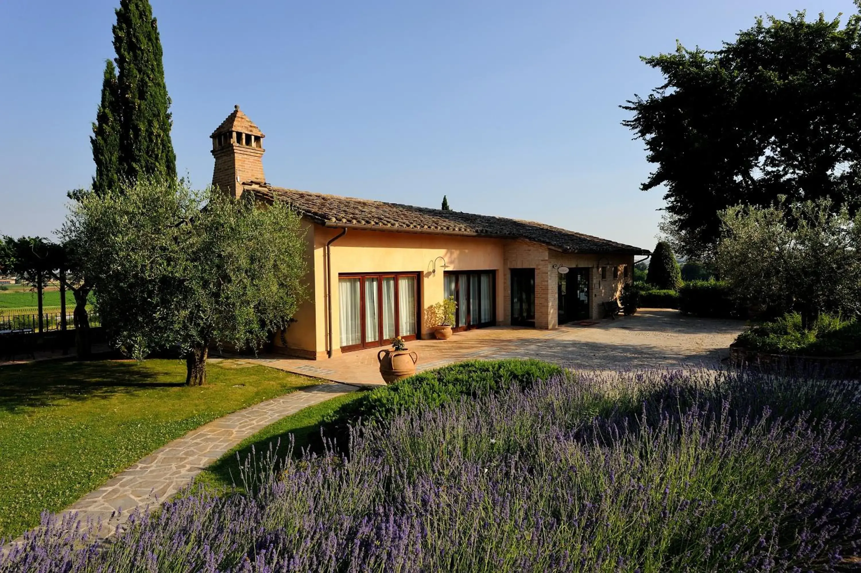 Facade/entrance in Ripa Relais Colle Del Sole Facade/entrance in Ripa Relais Colle Del Sole