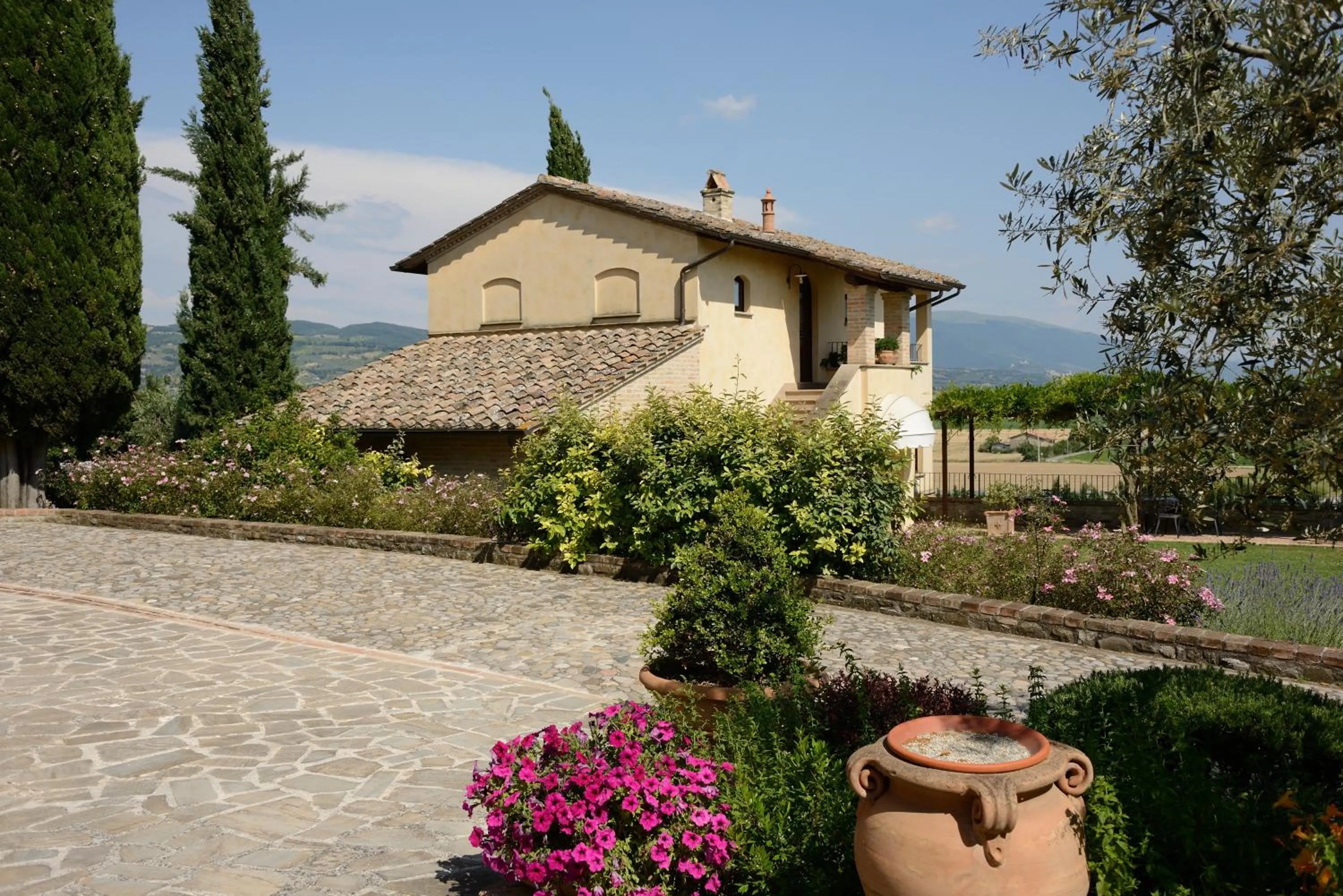 Facade/entrance in Ripa Relais Colle Del Sole