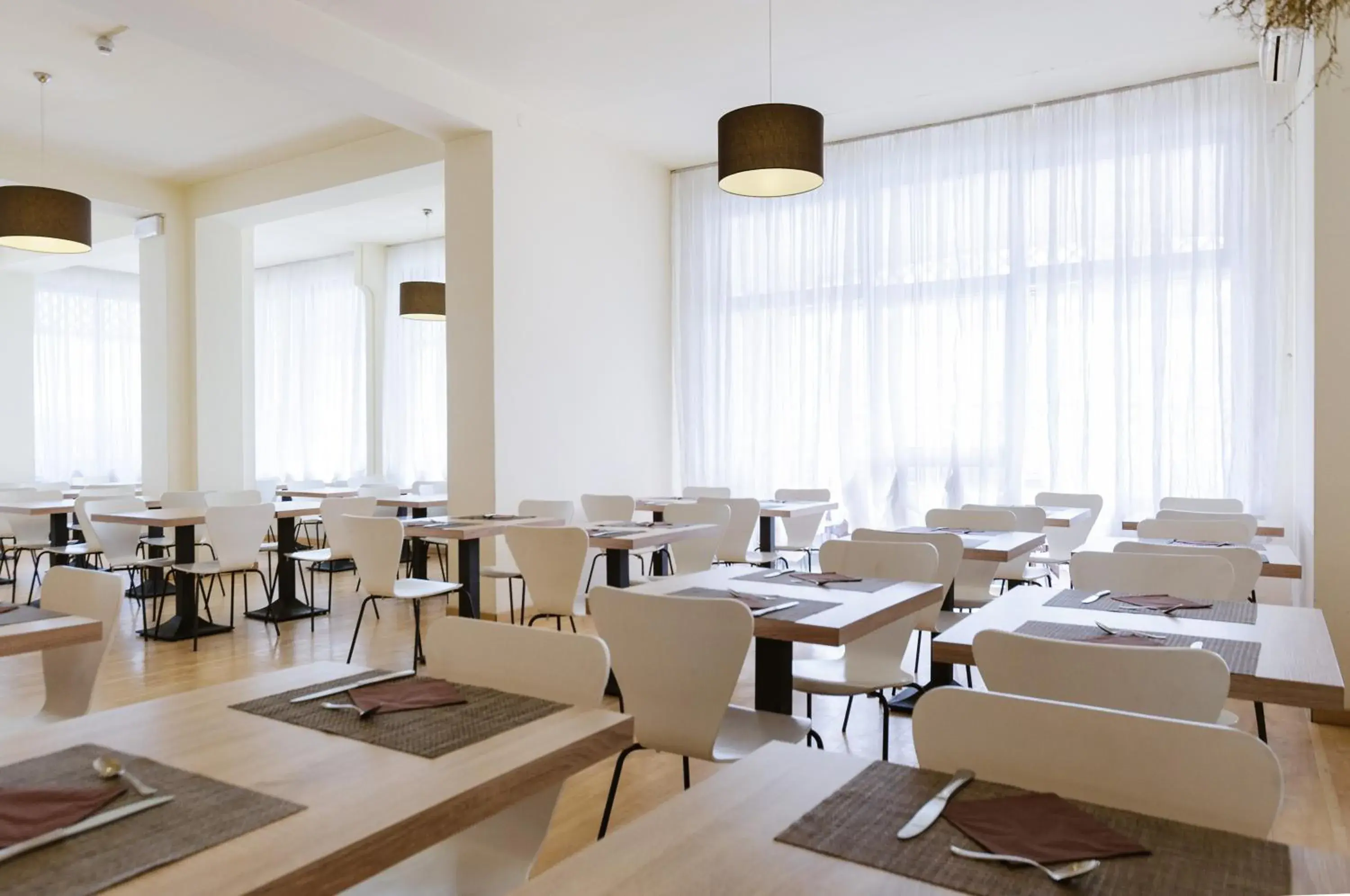 Restaurant/places to eat in Park Hotel Serena Restaurant/places to eat in Park Hotel Serena