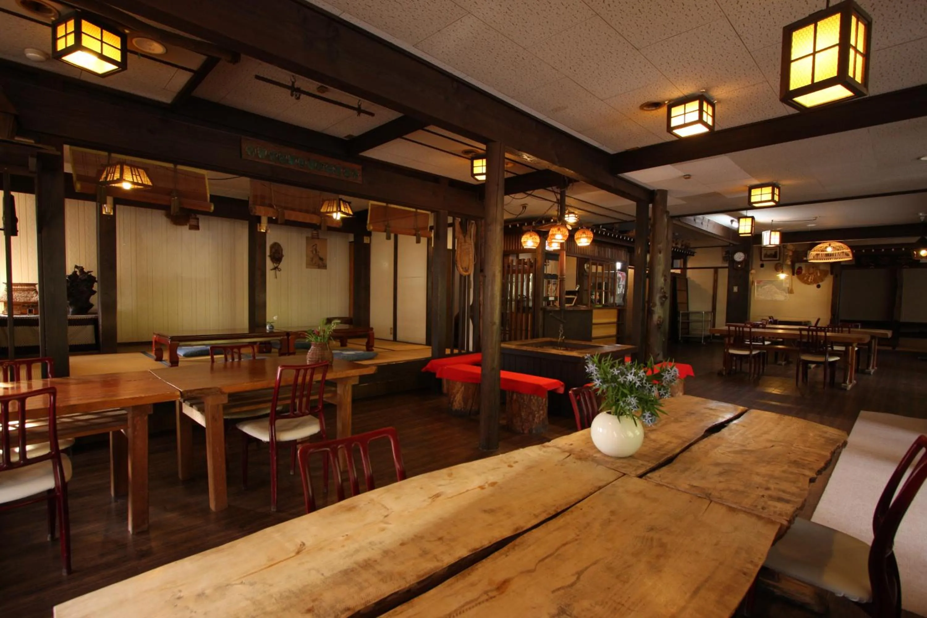 Restaurant/places to eat in Kawahiro
