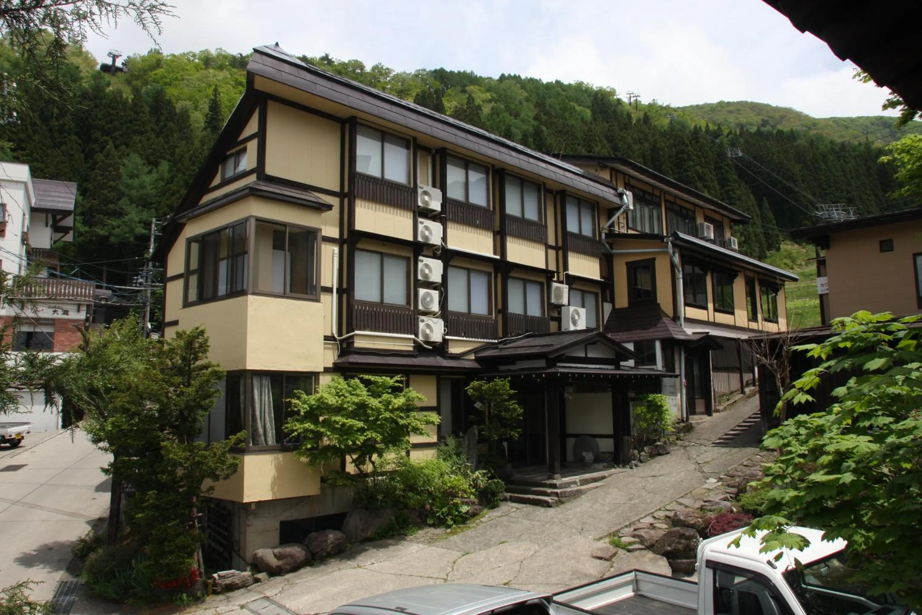 Facade/entrance in Kawahiro