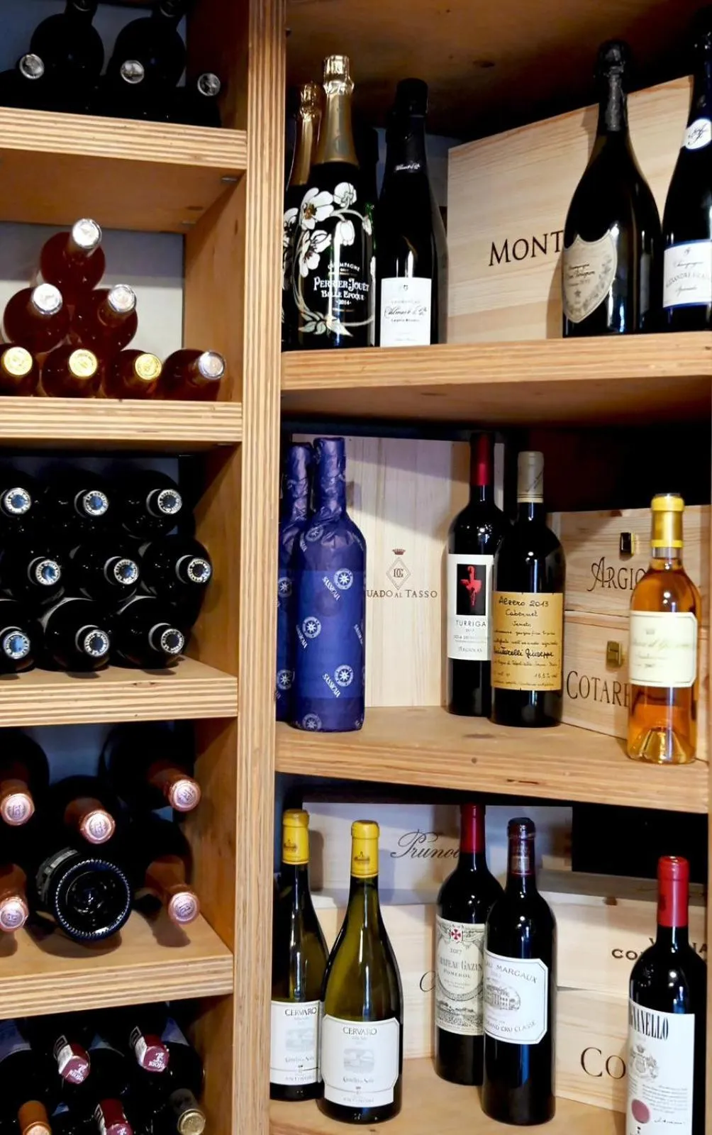 LEAR • Dining Club