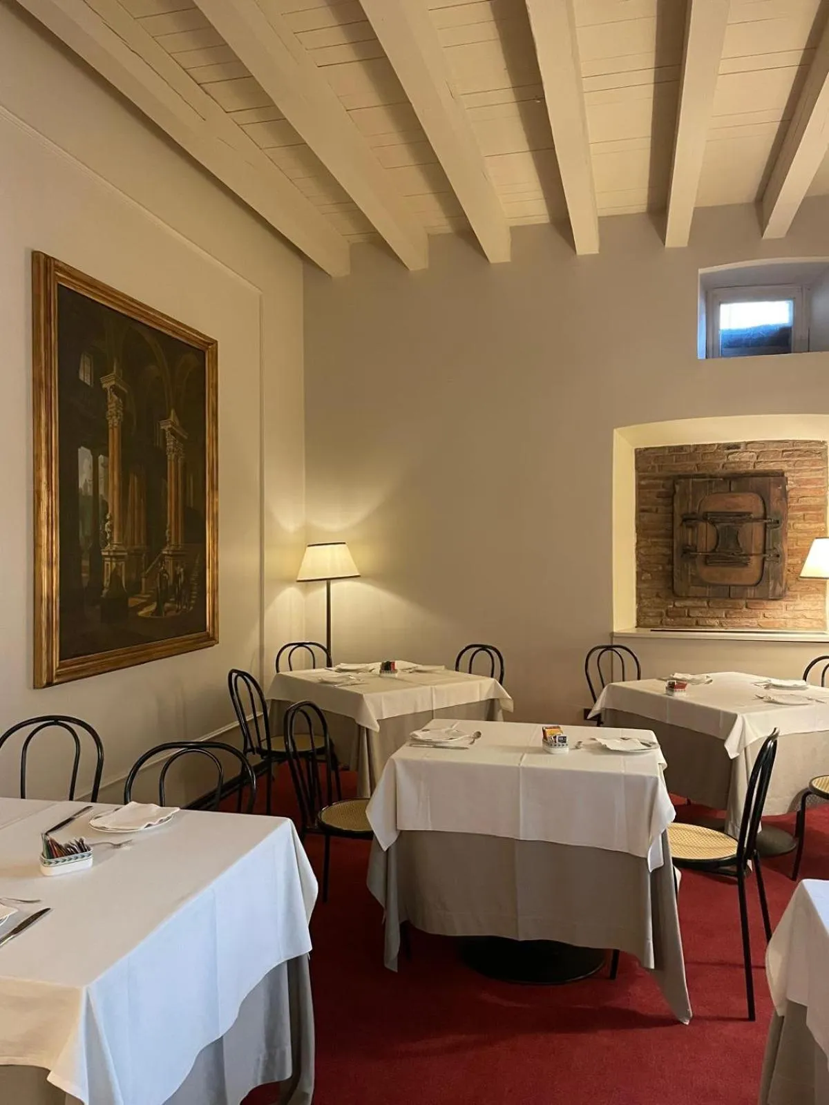 LEAR • Dining Club