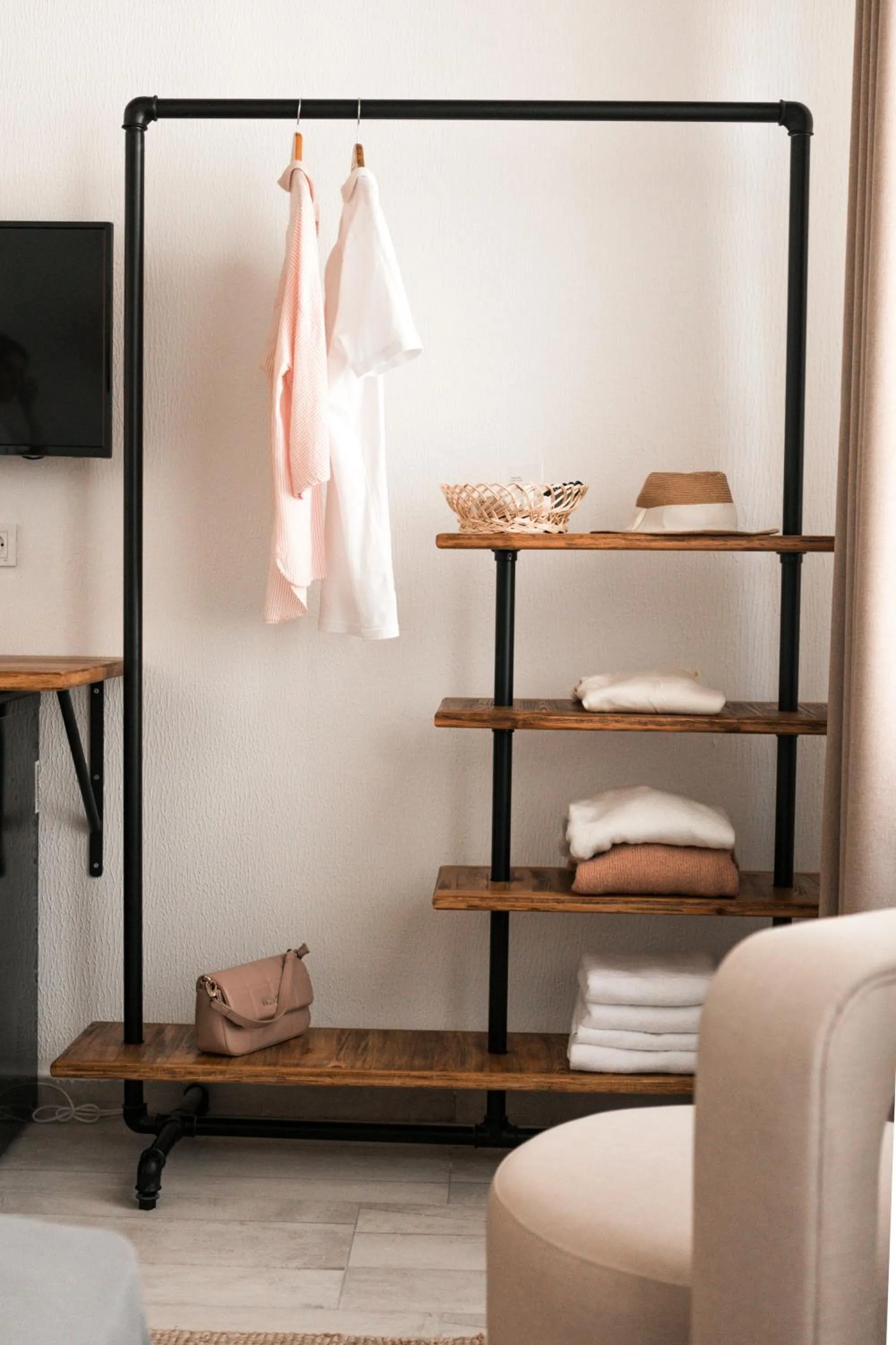 wardrobe in Molo Urla