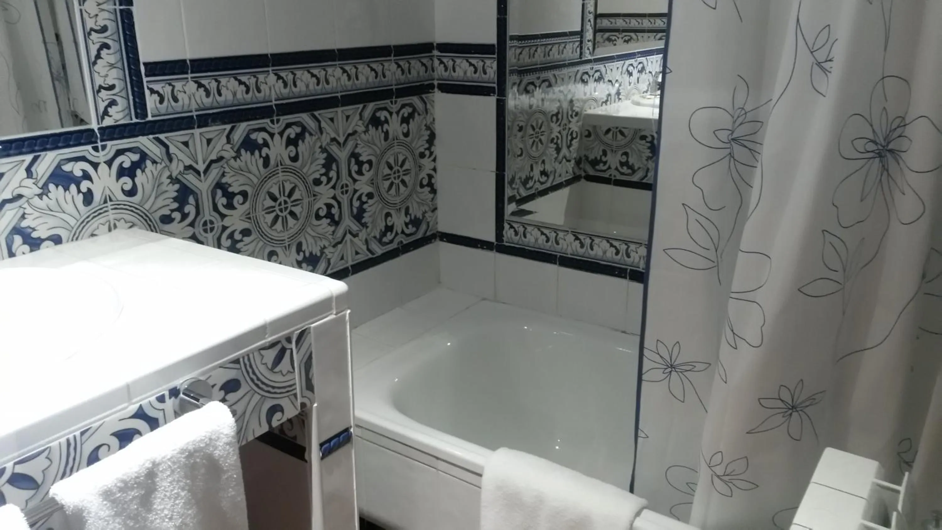 Bathroom in Palacio de Monjaraz