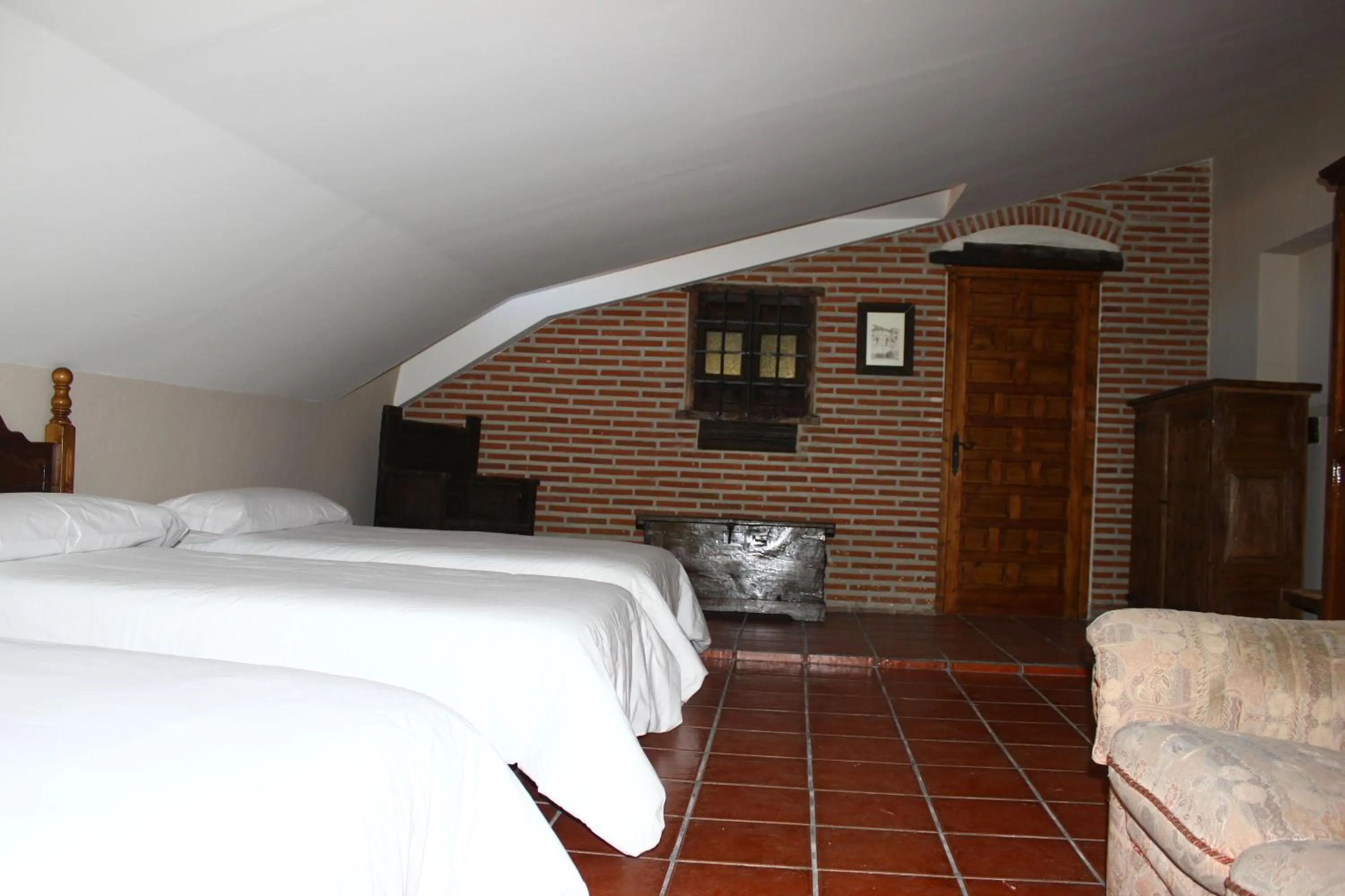 Photo of the whole room, Bed in Palacio de Monjaraz