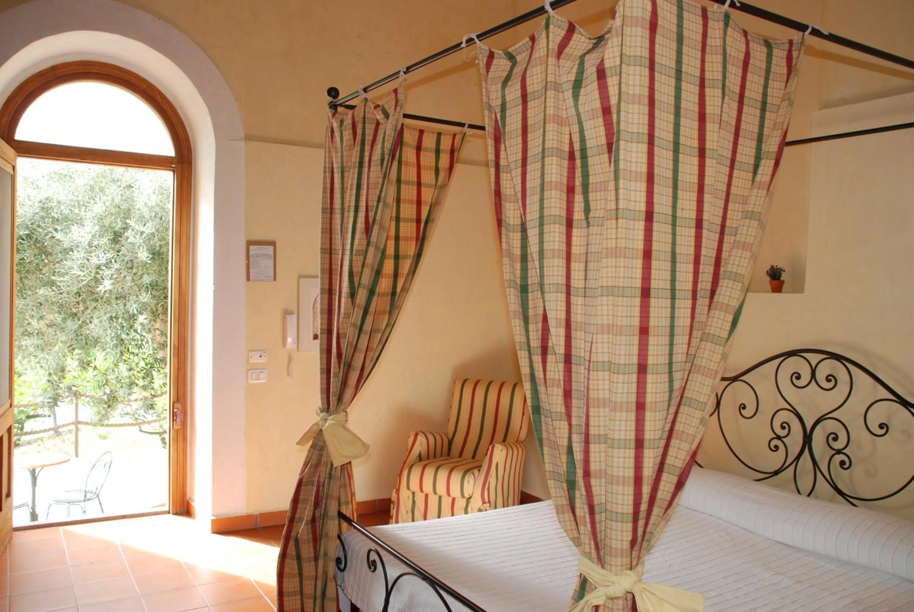 Bedroom, Bed in Agriturismo Villa Cefalà