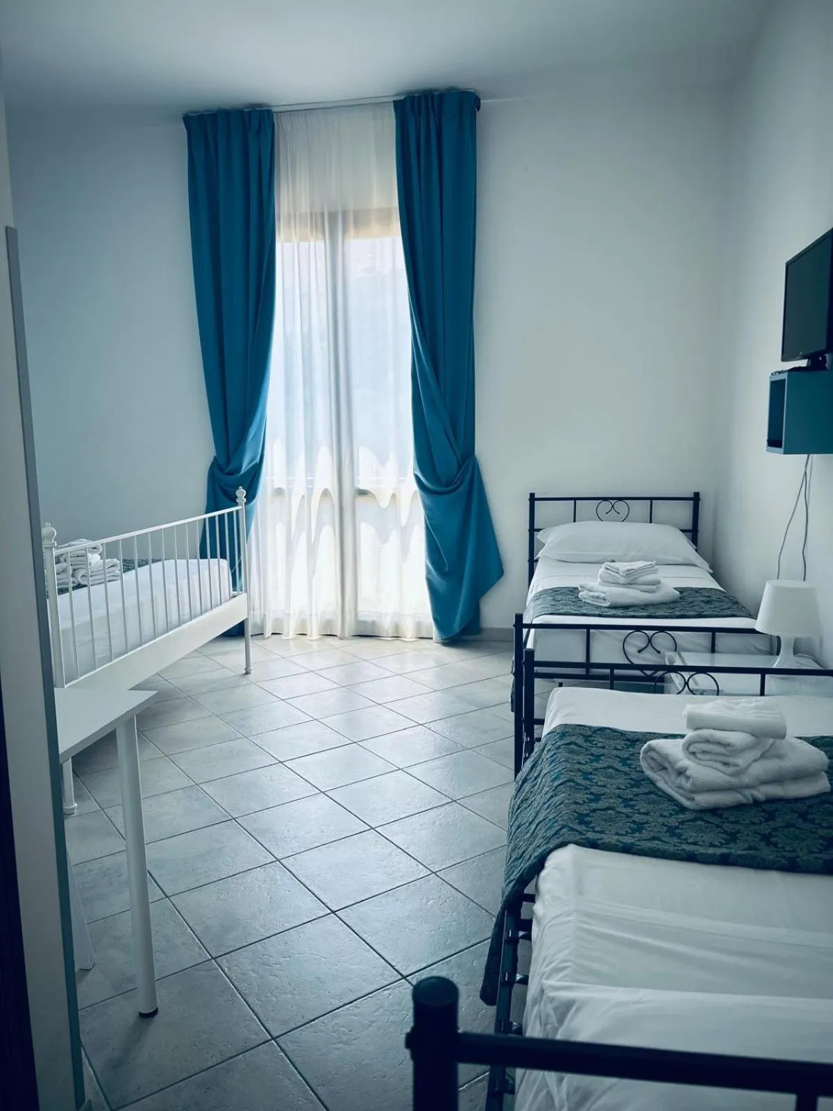 Bed in Hotel Achibea