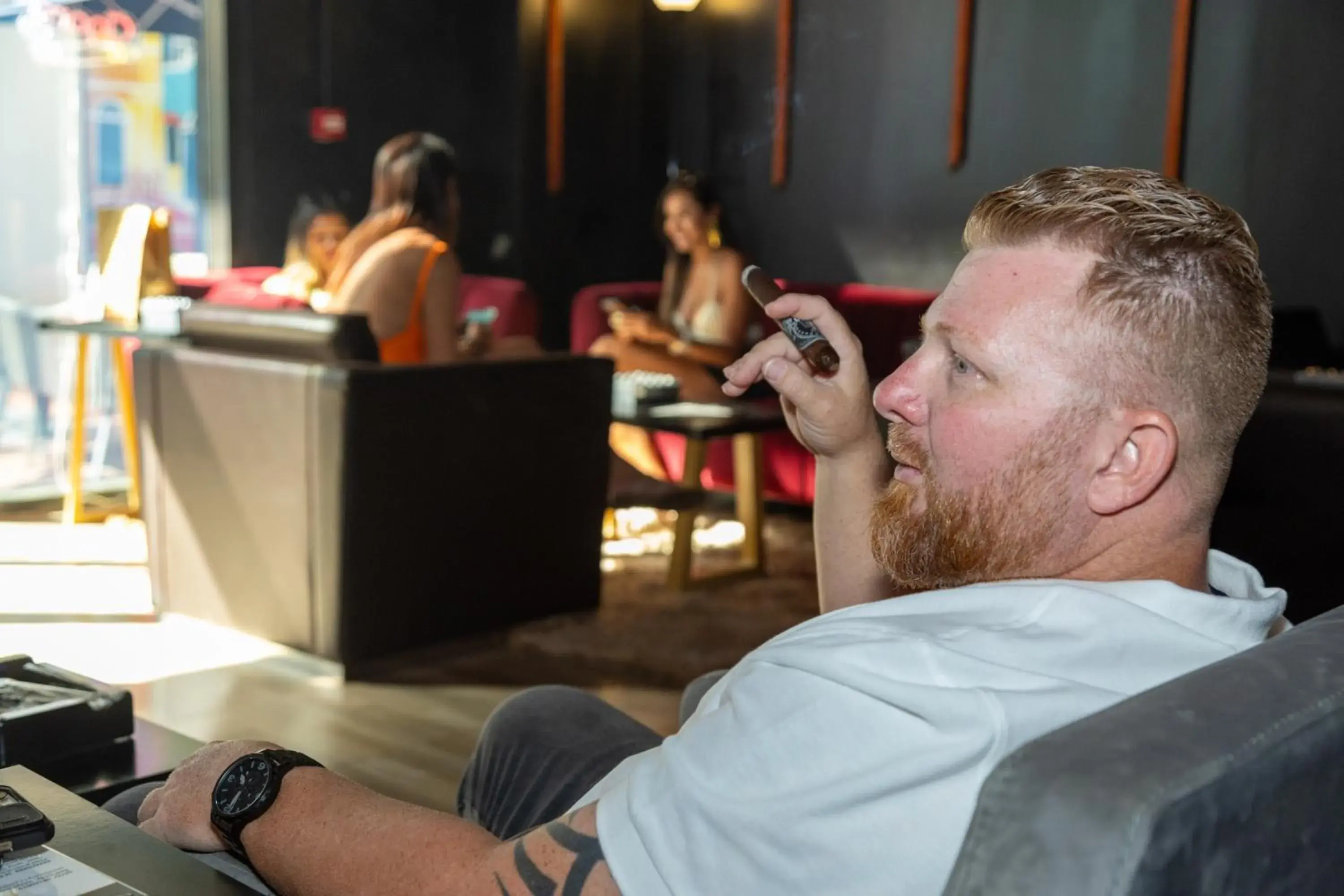 Lounge or bar in Elements Hotel & Shops Curaçao Lounge or bar in Elements Hotel & Shops Curaçao