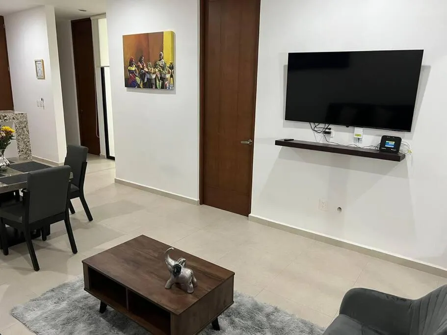 New & beautiful apartment GF with private pool