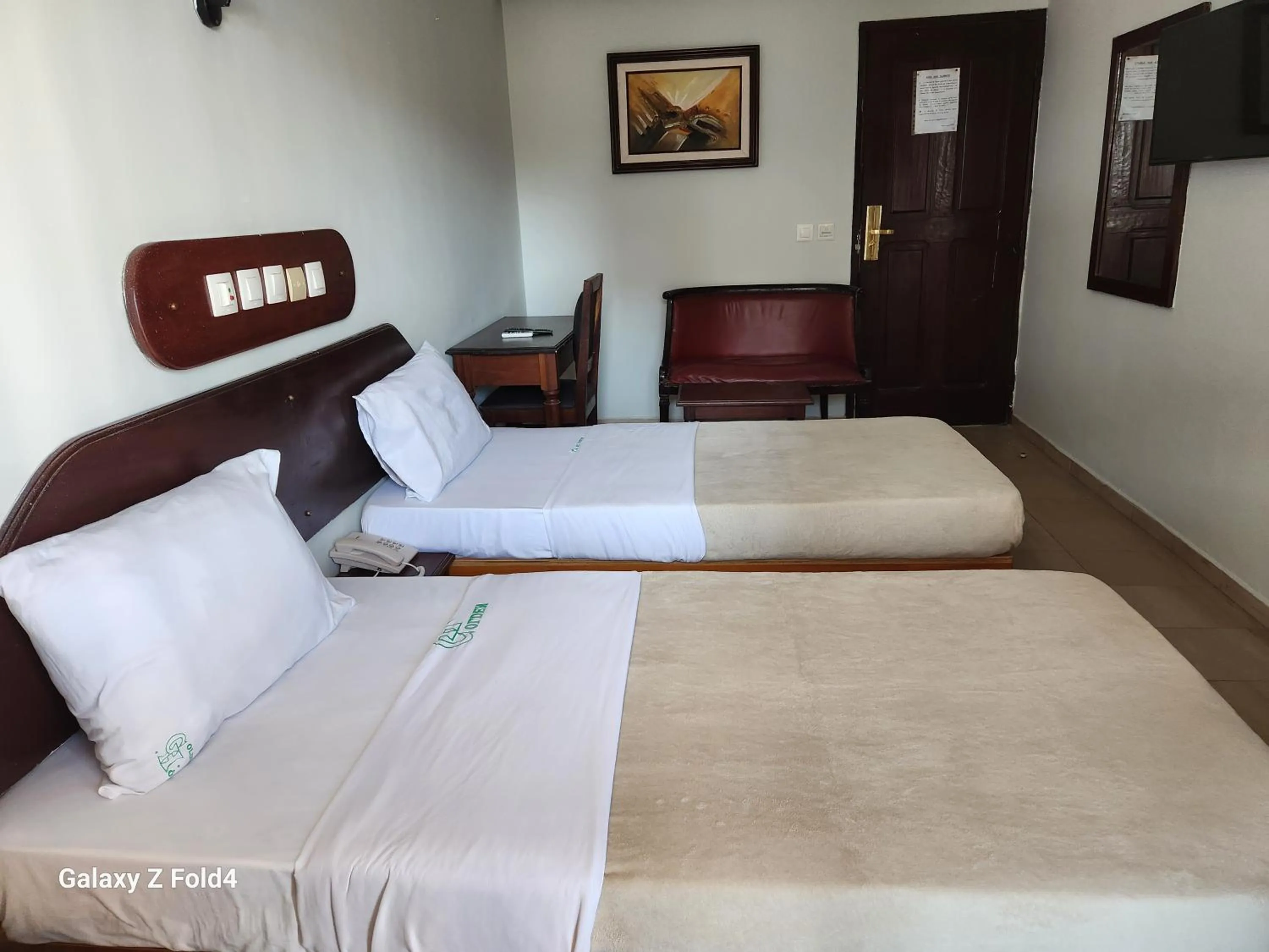 Bed in Golden Hôtel