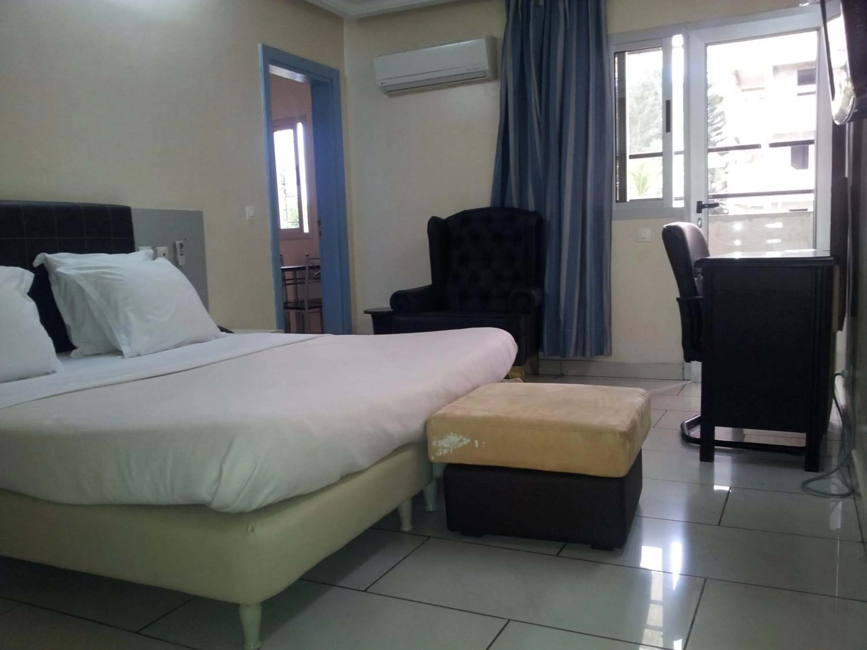 Bed in Golden Hôtel