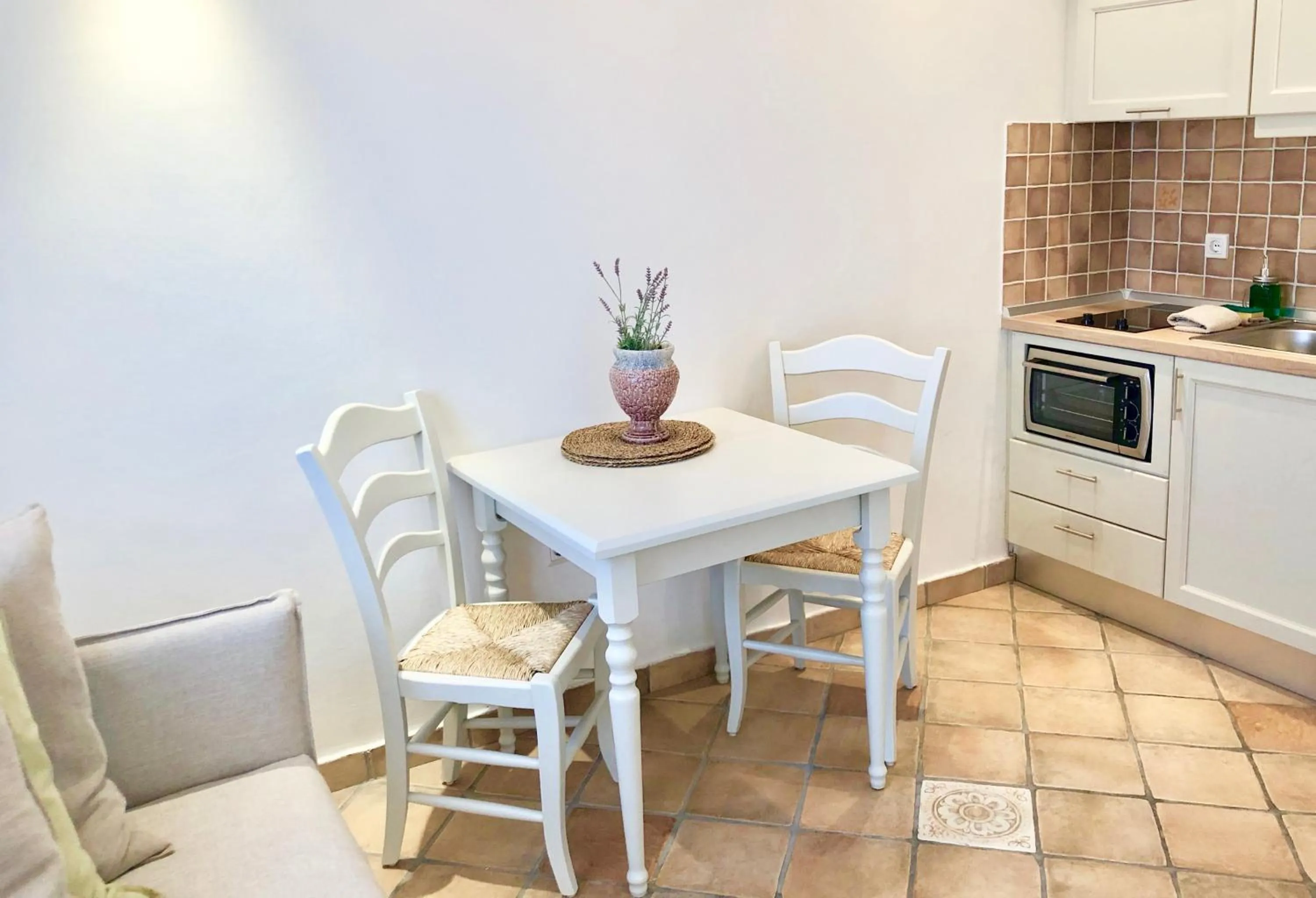 Kitchen or kitchenette in Sebastian's - Agios Gordios Beach