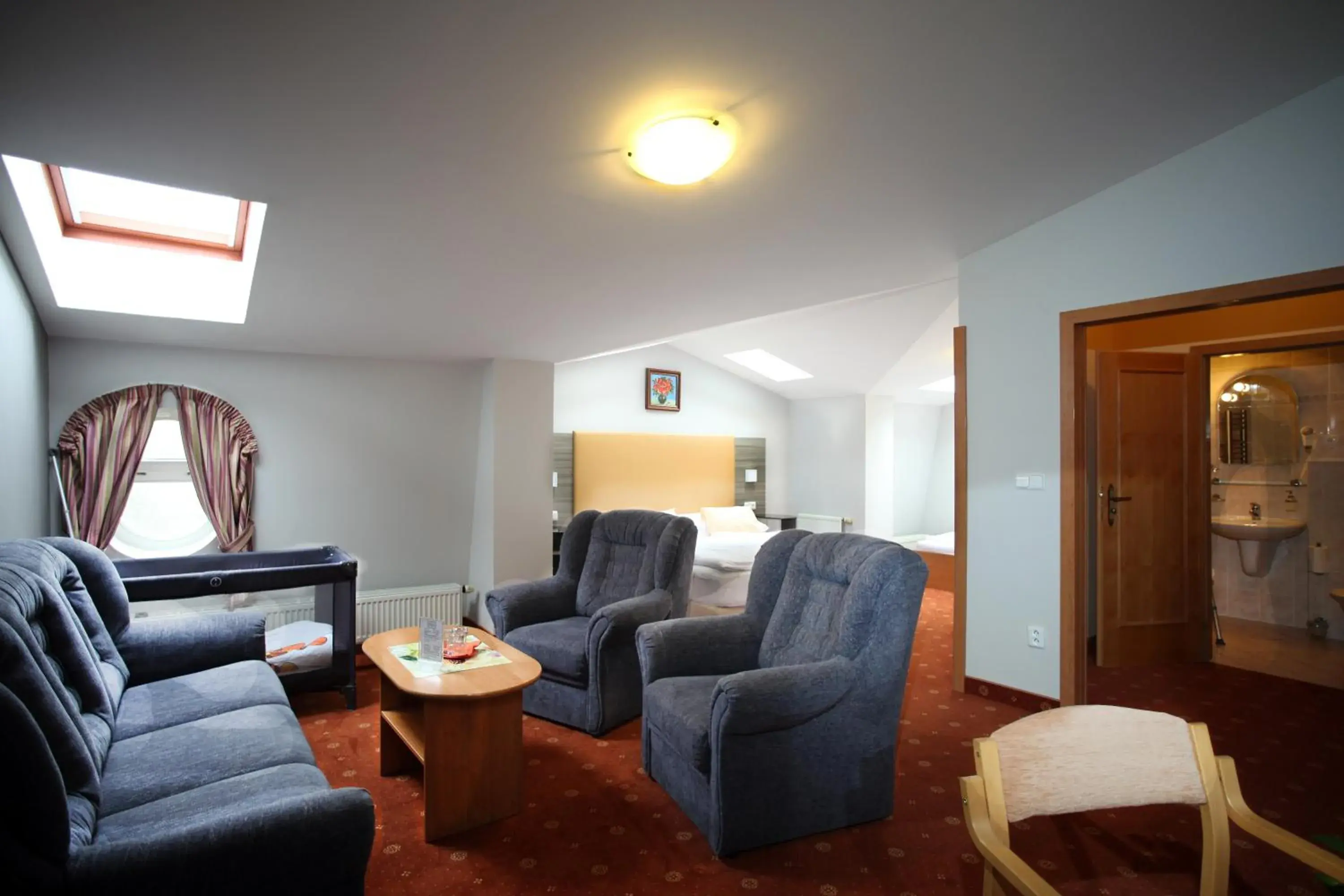 Triple Room in Hotel Paris Triple Room in Hotel Paris