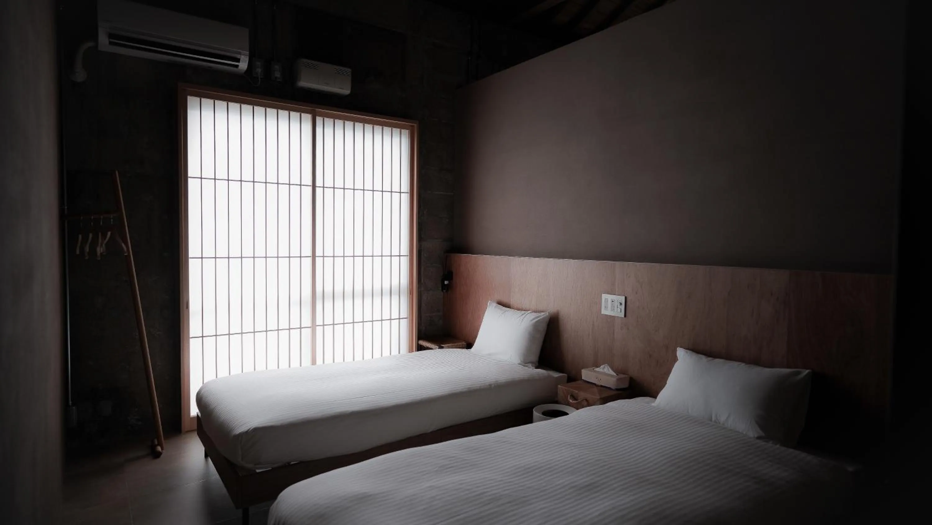 Bedroom, Bed in deigo ISHIGAKI ｜沖縄石垣島の一棟貸し別荘［泥娯］