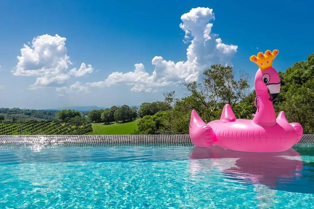 Swimming pool in Donna's Art House