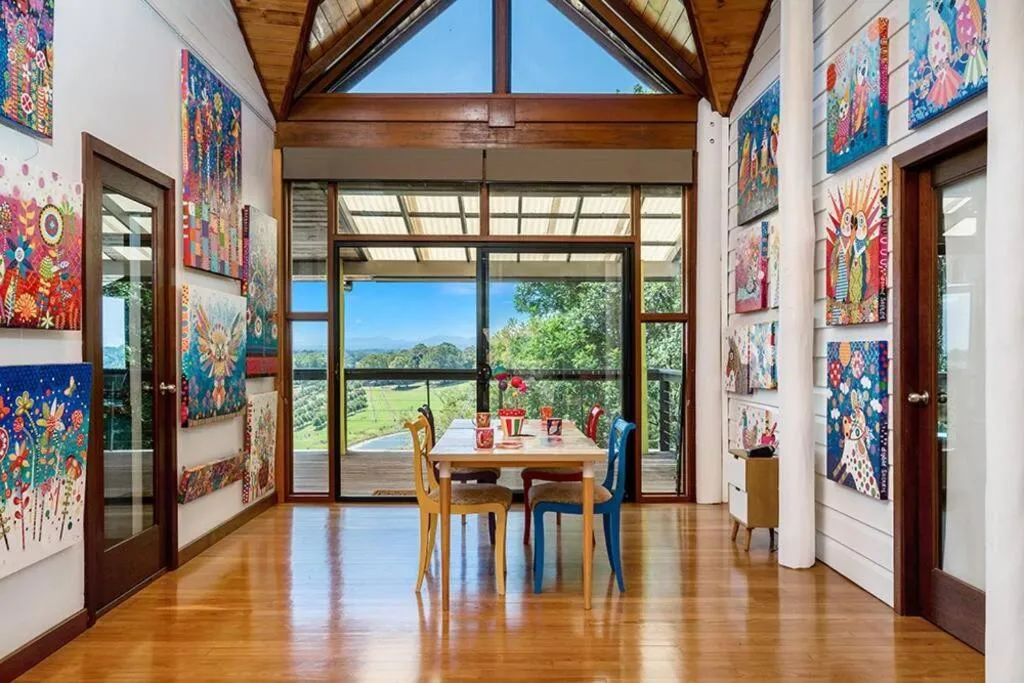 Donna's Art House
