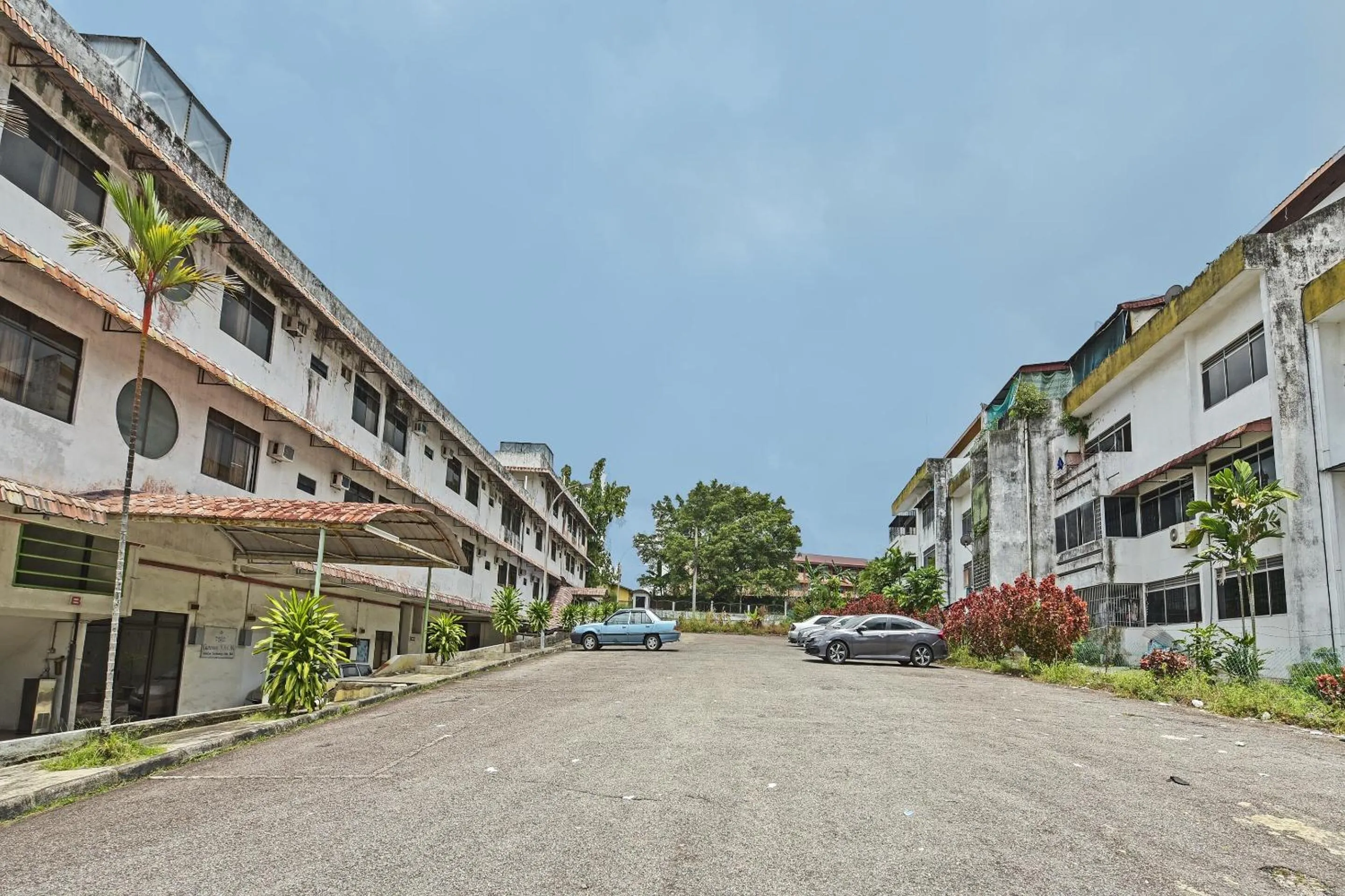 Facade/entrance in Hotel O Villa De Rose