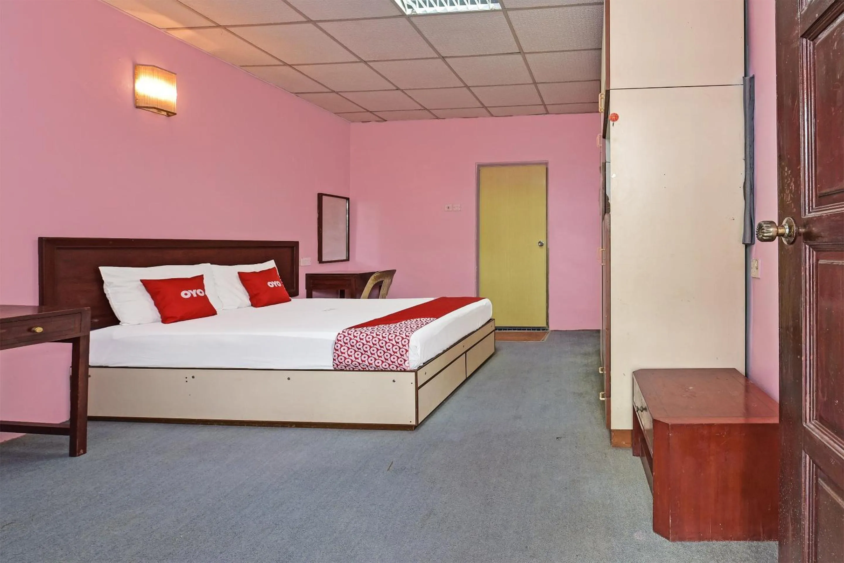 Bedroom, Bed in Hotel O Villa De Rose