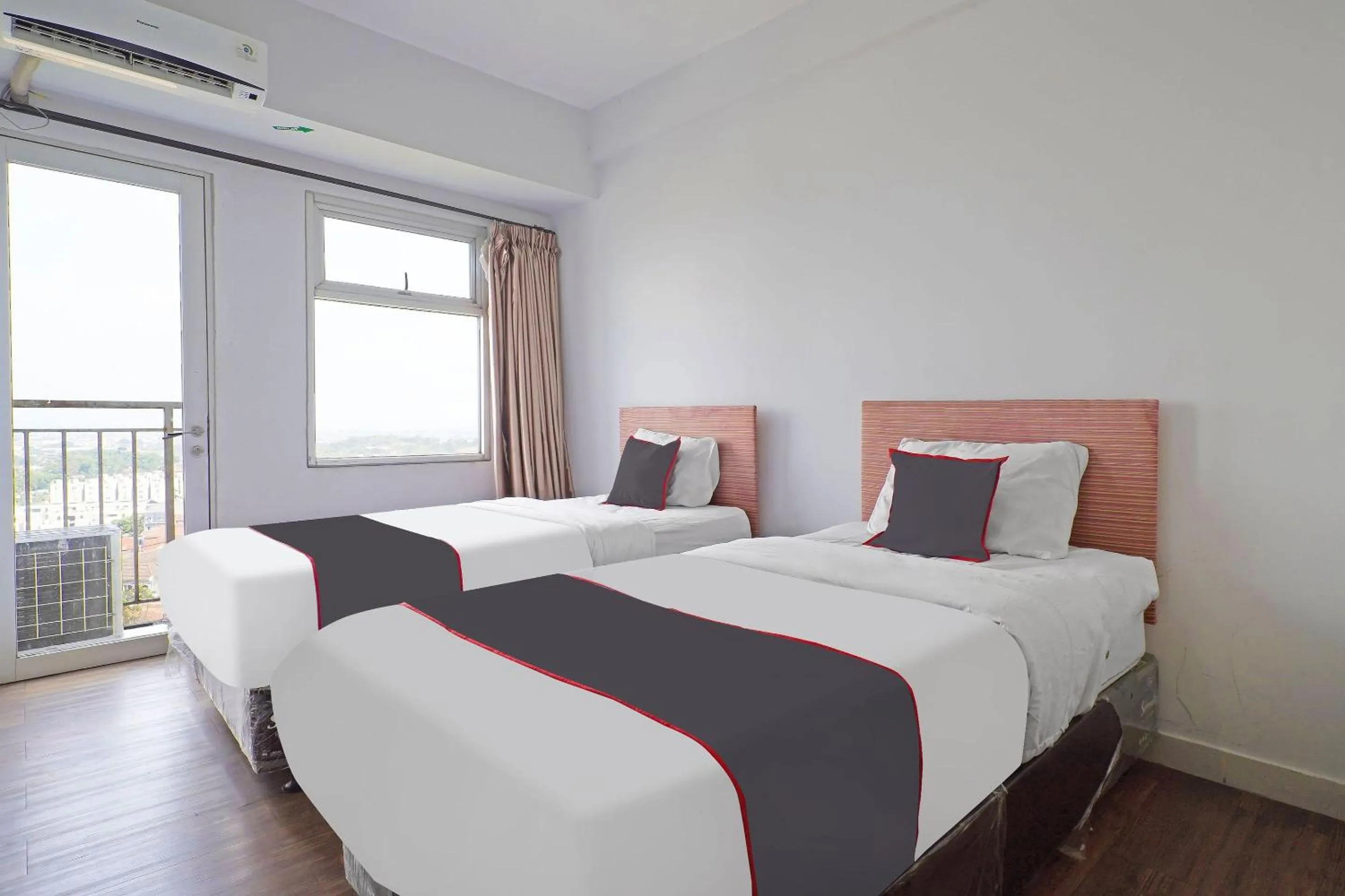 Bedroom, Bed in Collection O 91566 Edurent Bandung