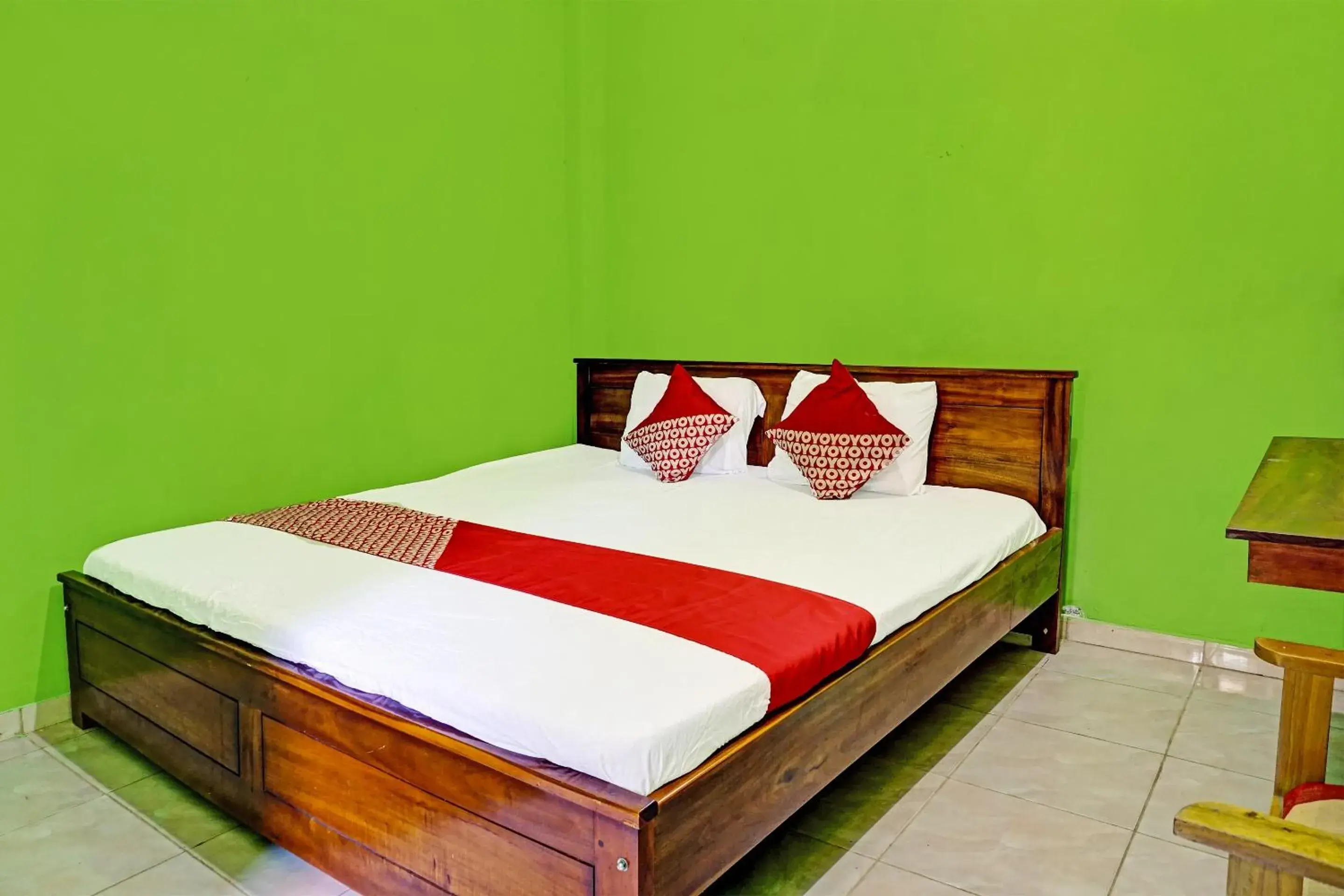 Economy Double Room in Hotel O Family Blitar Economy Double Room in Hotel O Family Blitar