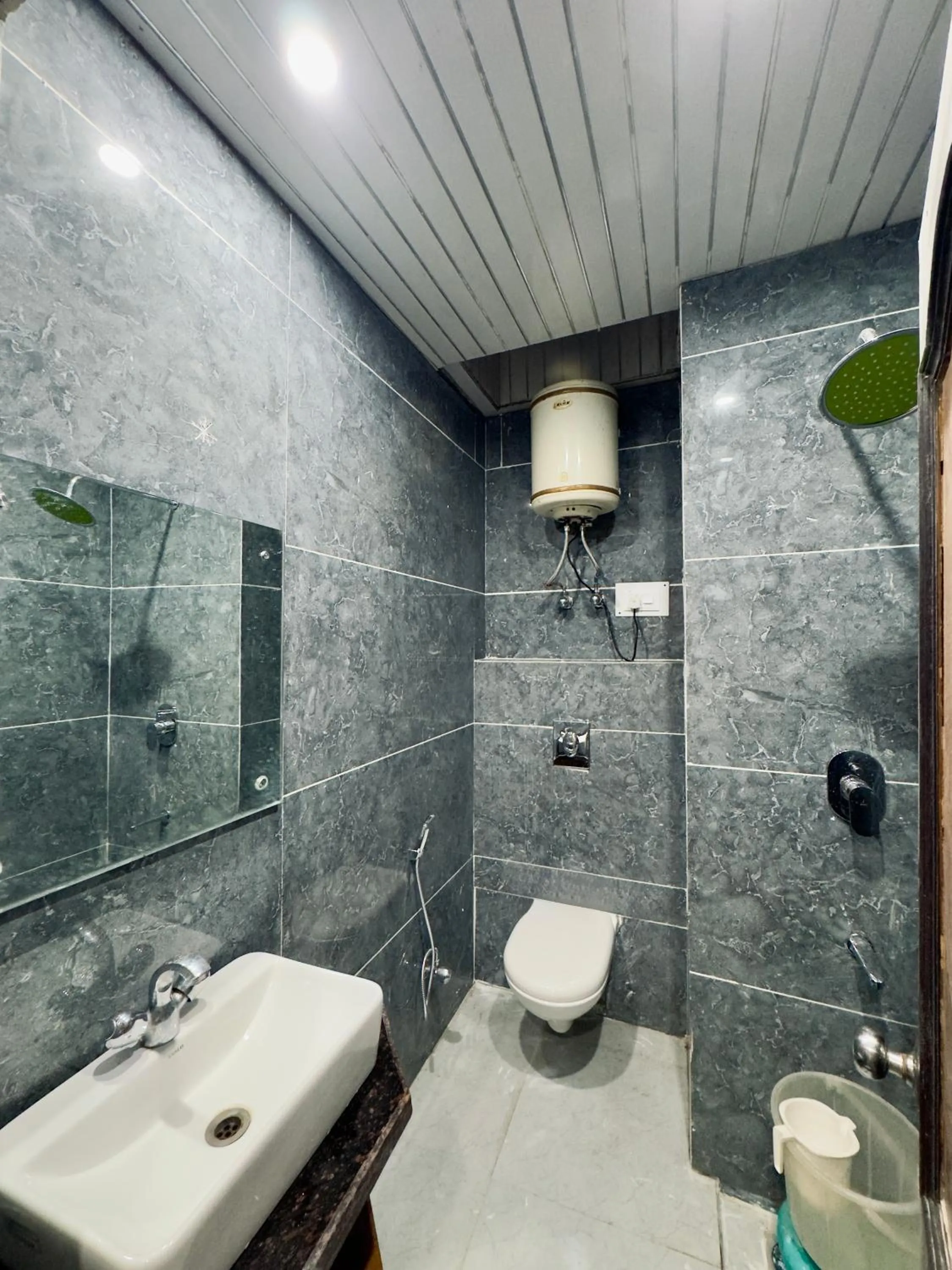 HOTEL Grand JAGDISH RESIDENCY