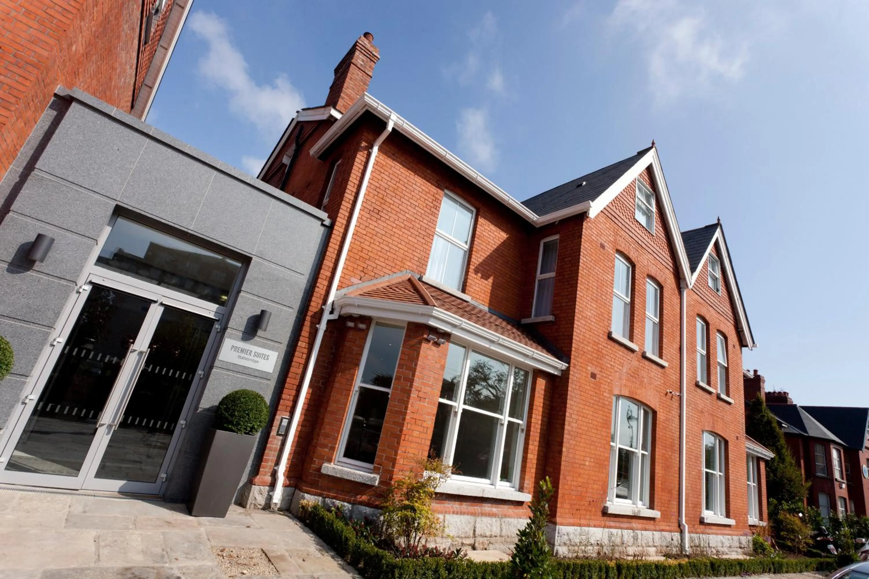 Facade/entrance in PREMIER SUITES Dublin, Ballsbridge