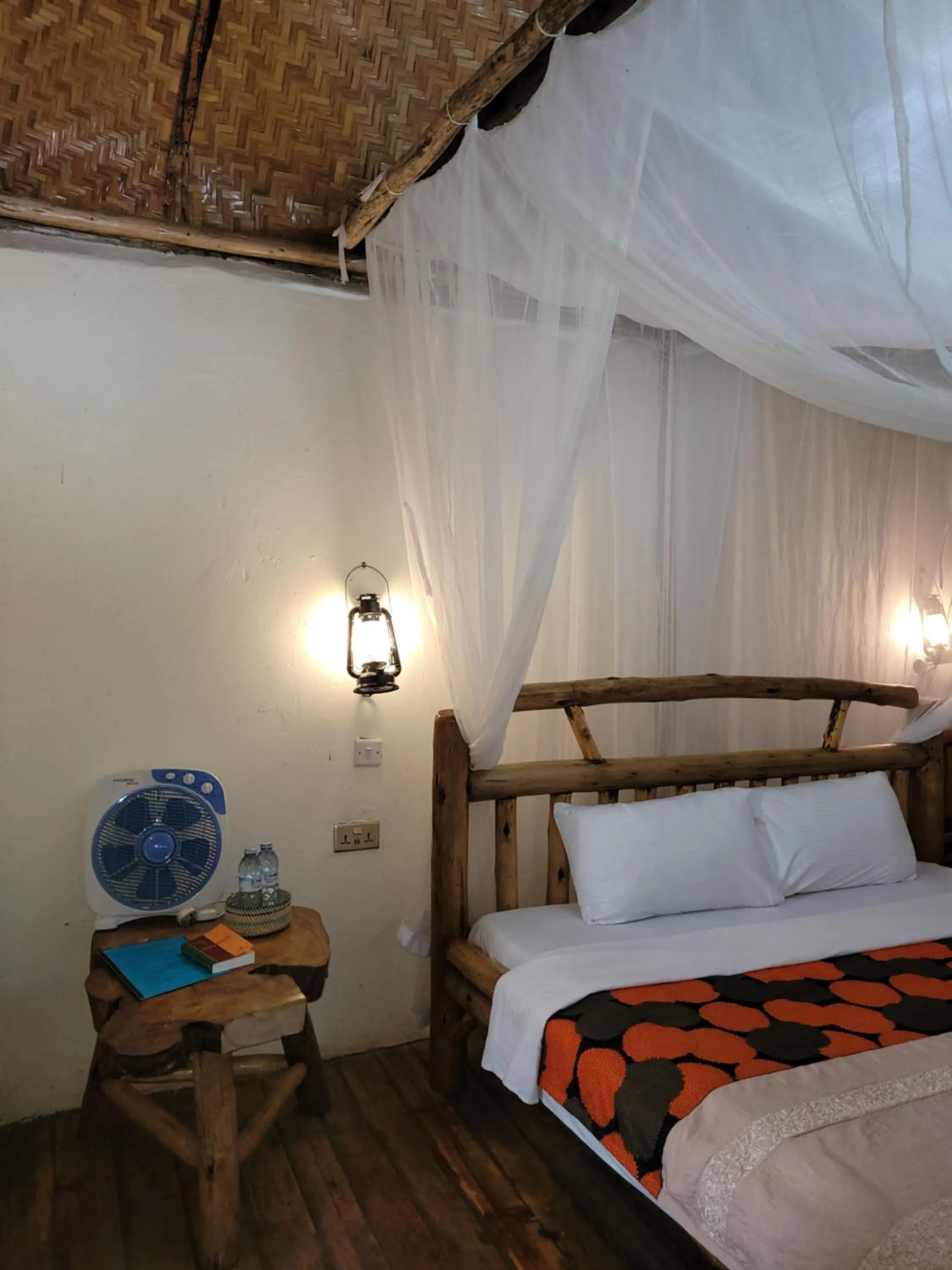 Bedroom, Bed in Songbird Safari Lodge & Campsite