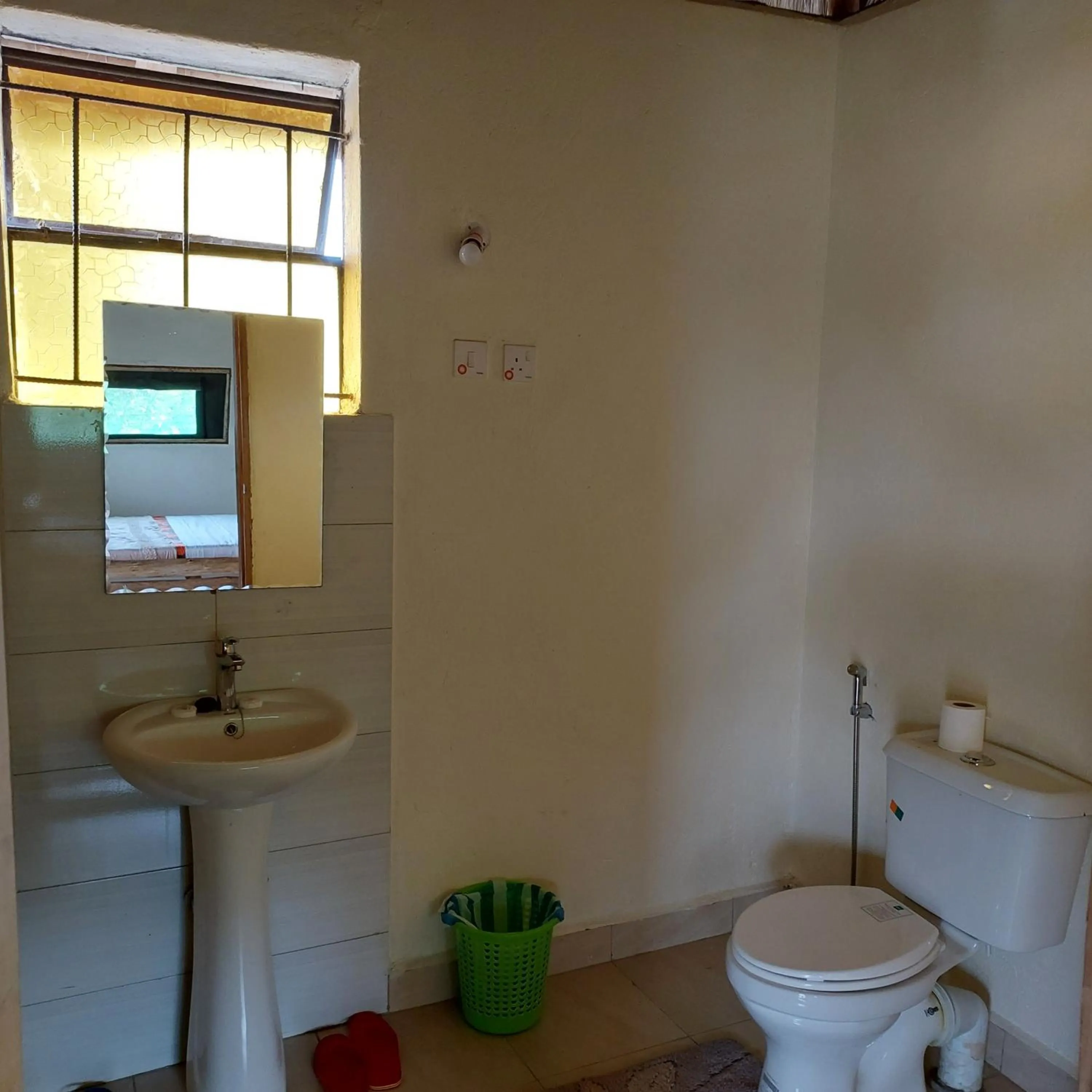 Bathroom in Songbird Safari Lodge & Campsite