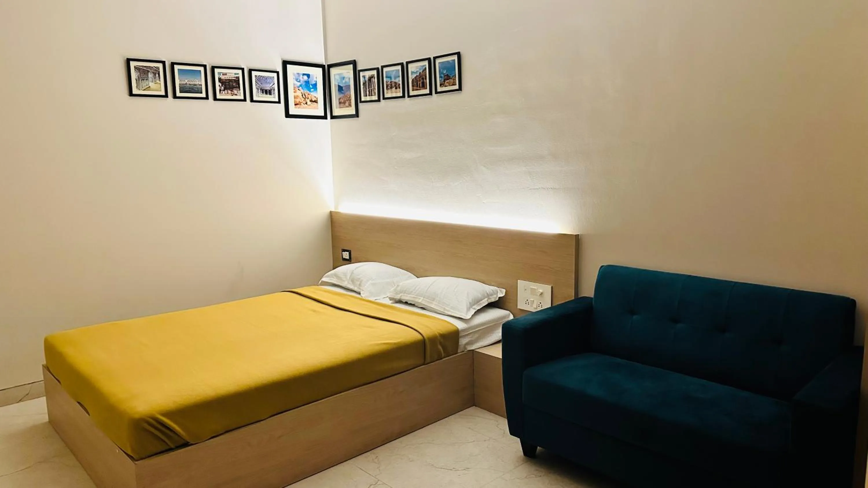 Bedroom, Bed in Hotel Unnati