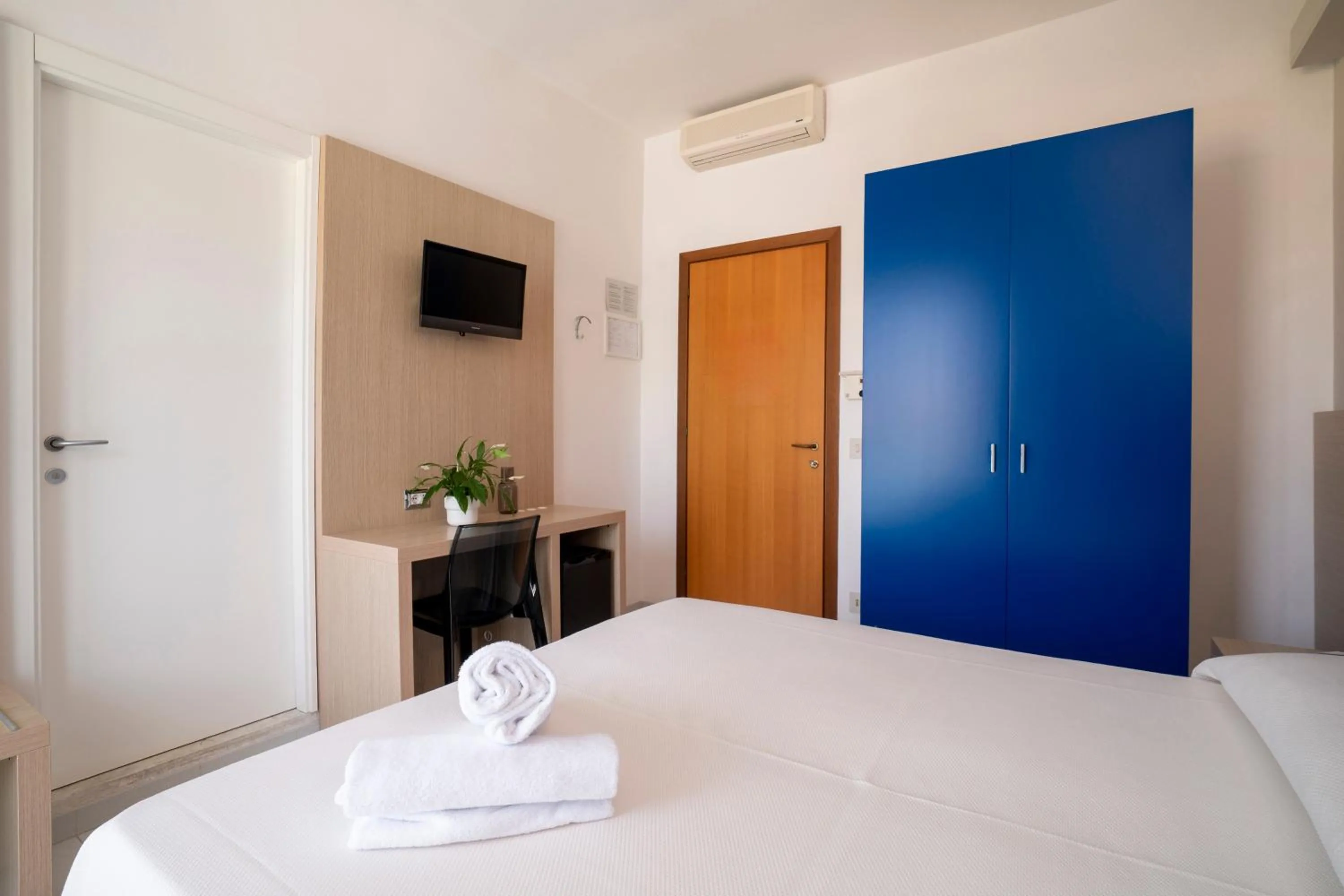 Bed in Hotel Kon Tiki