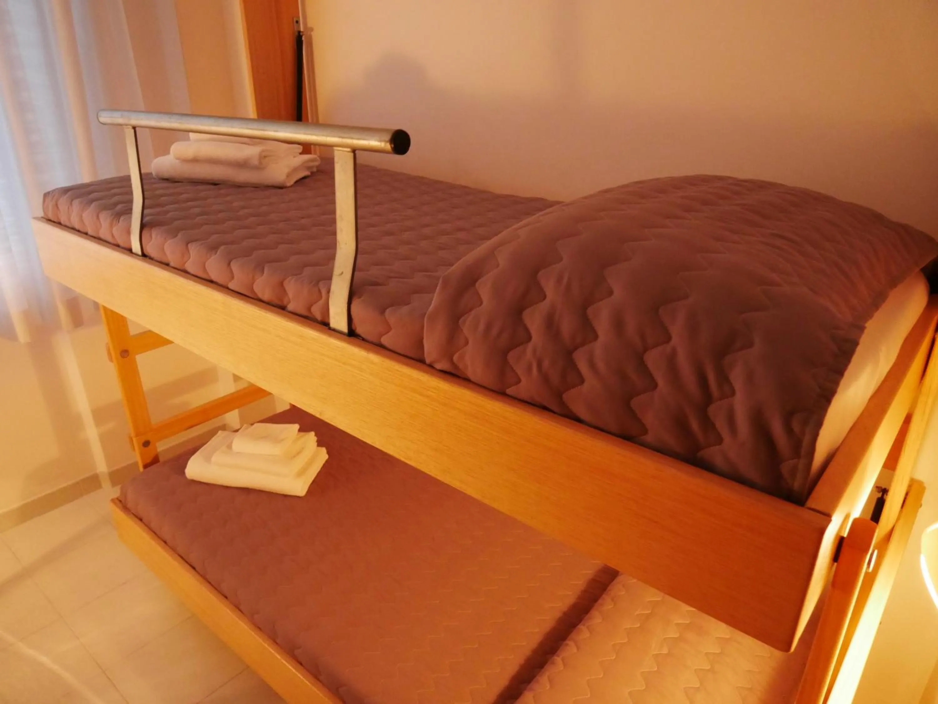 Bed in Hotel Kon Tiki