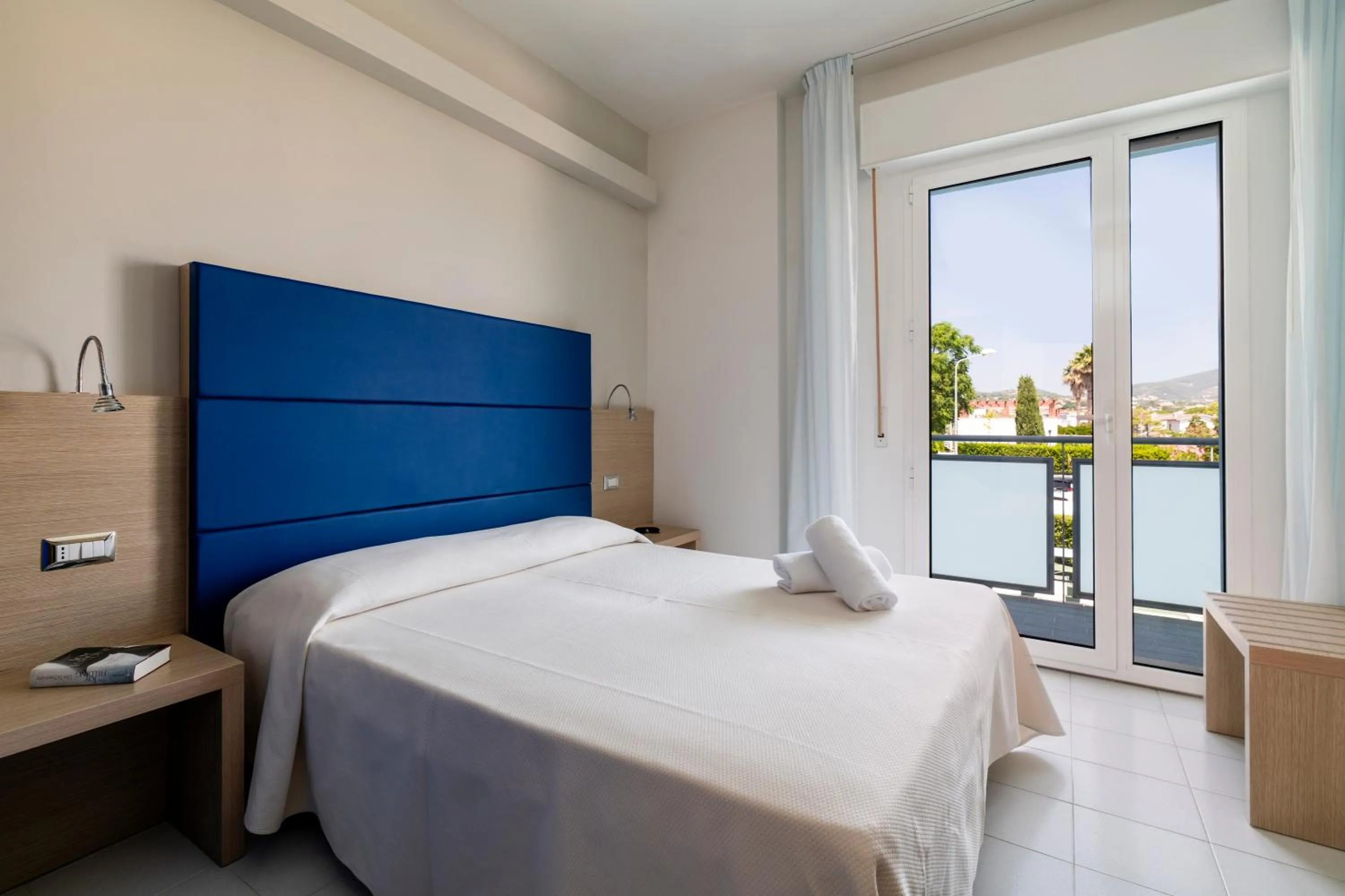 Bed in Hotel Kon Tiki