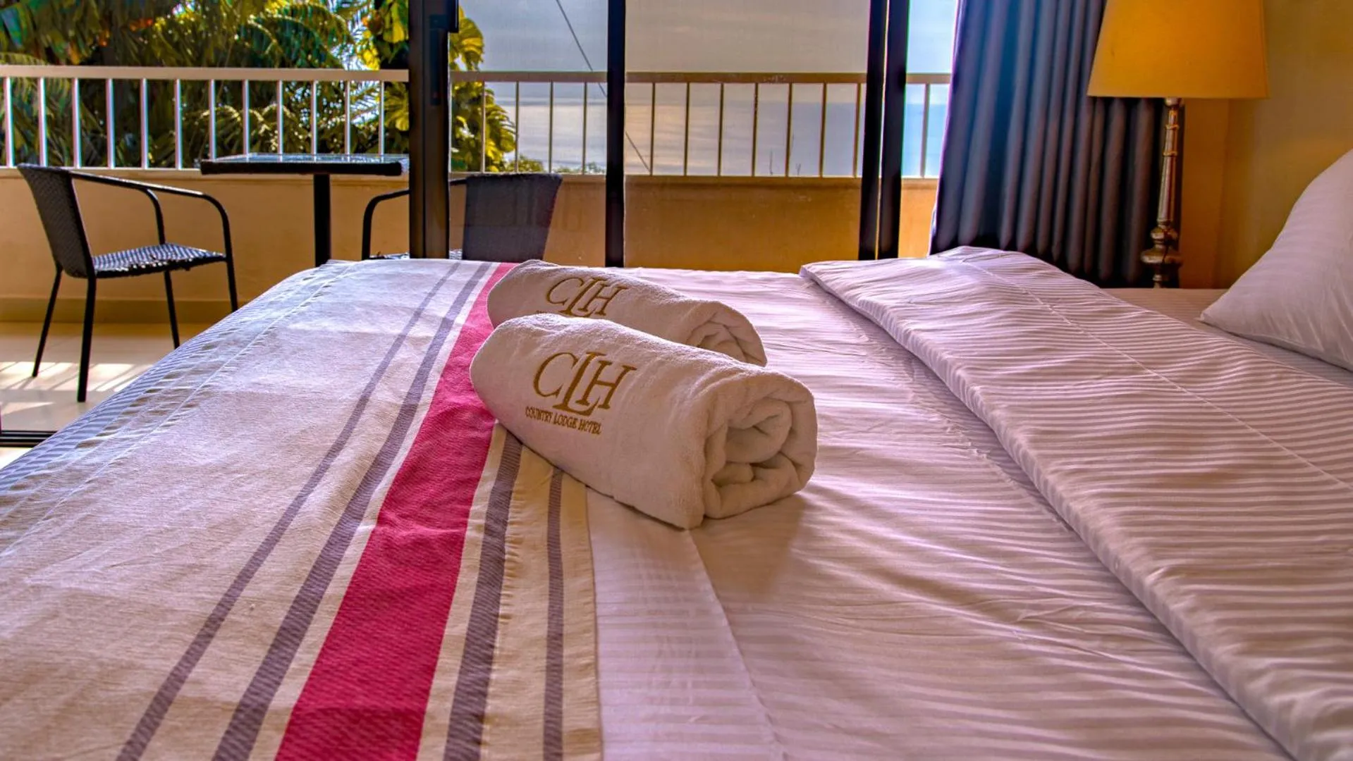 View (from property/room), Bed in The Country Lodge Hotel