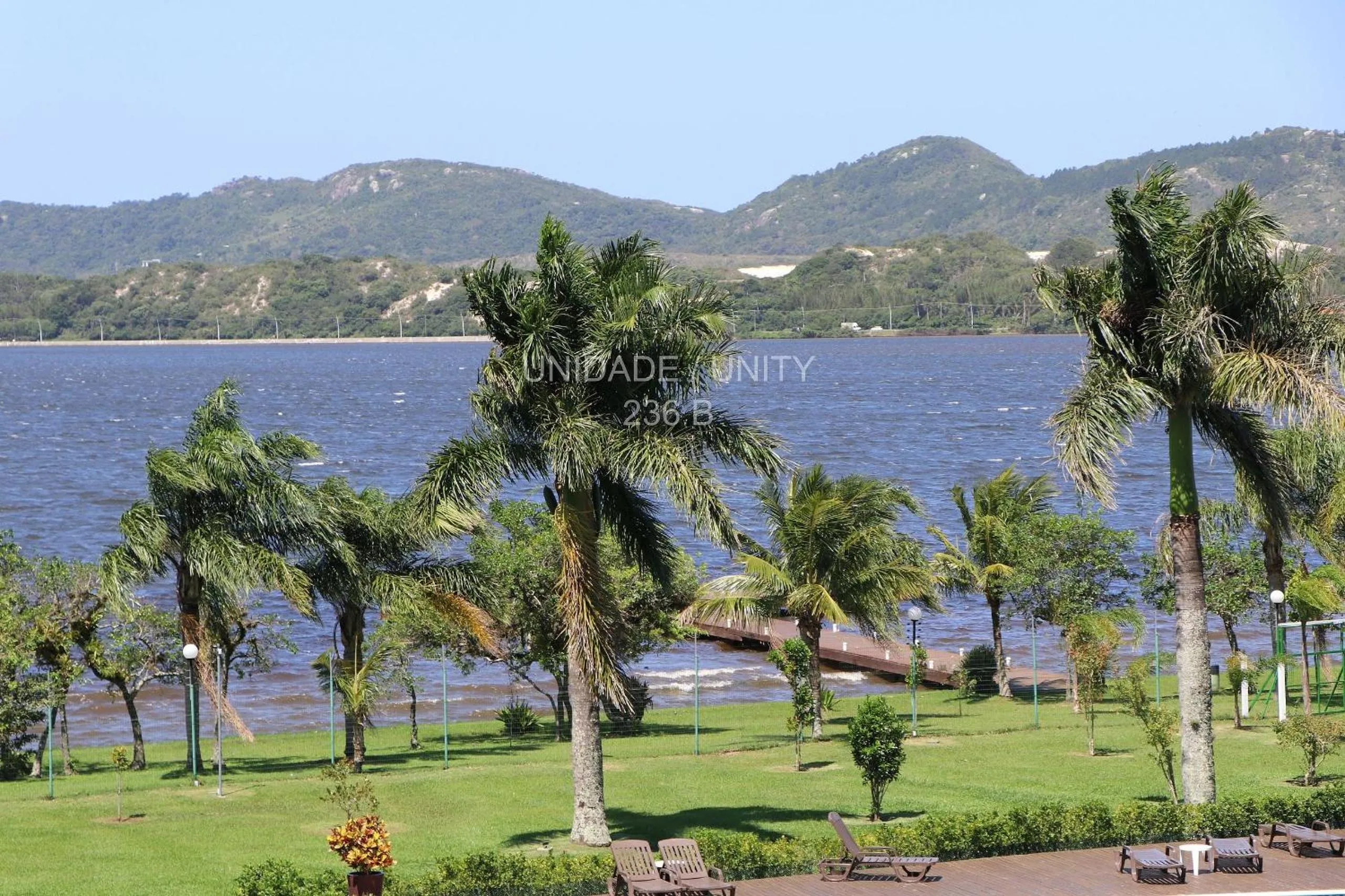 Completo apartamento em Resort na beira da lagoa