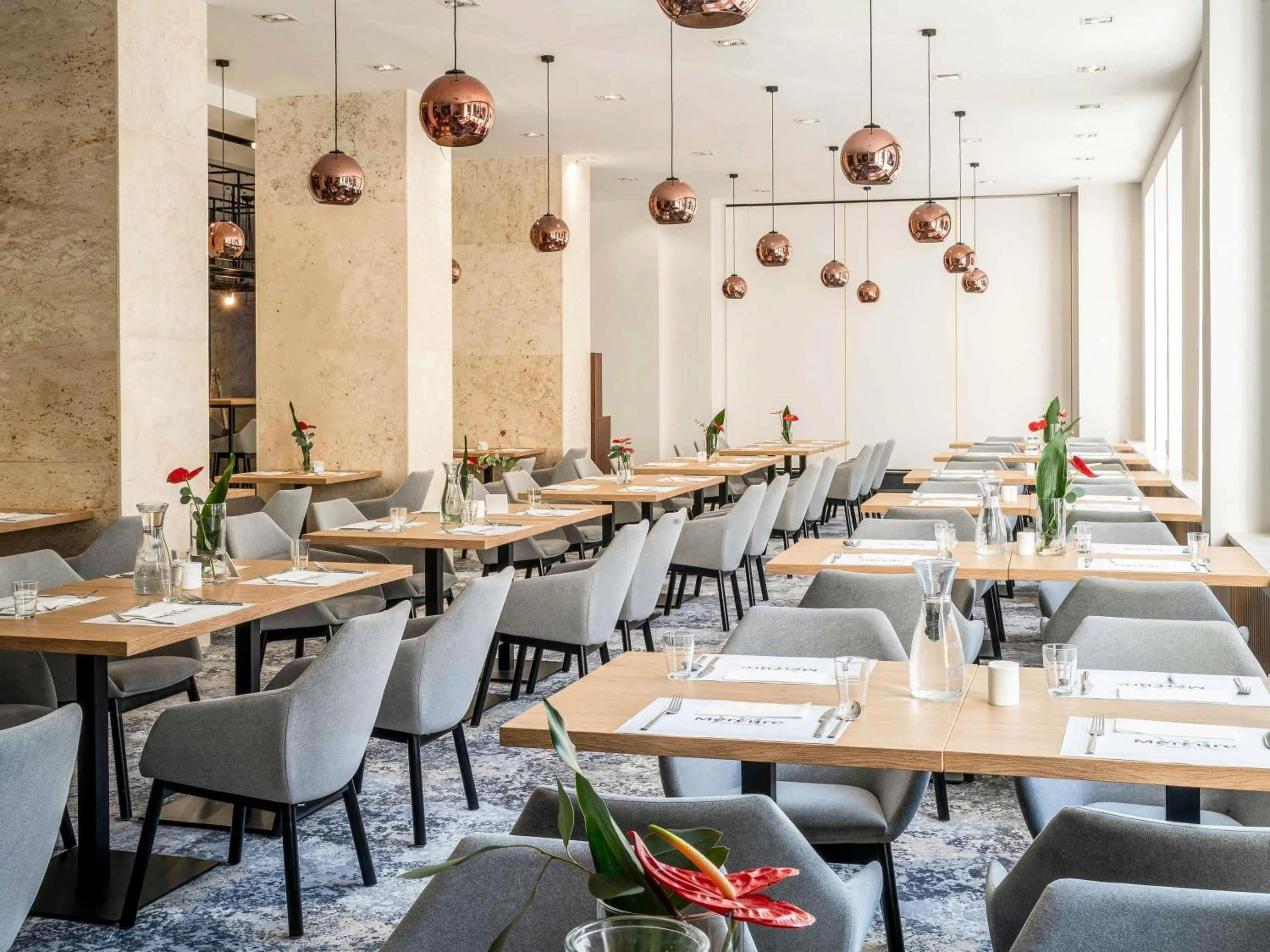 Restaurant/places to eat in Mercure Opole