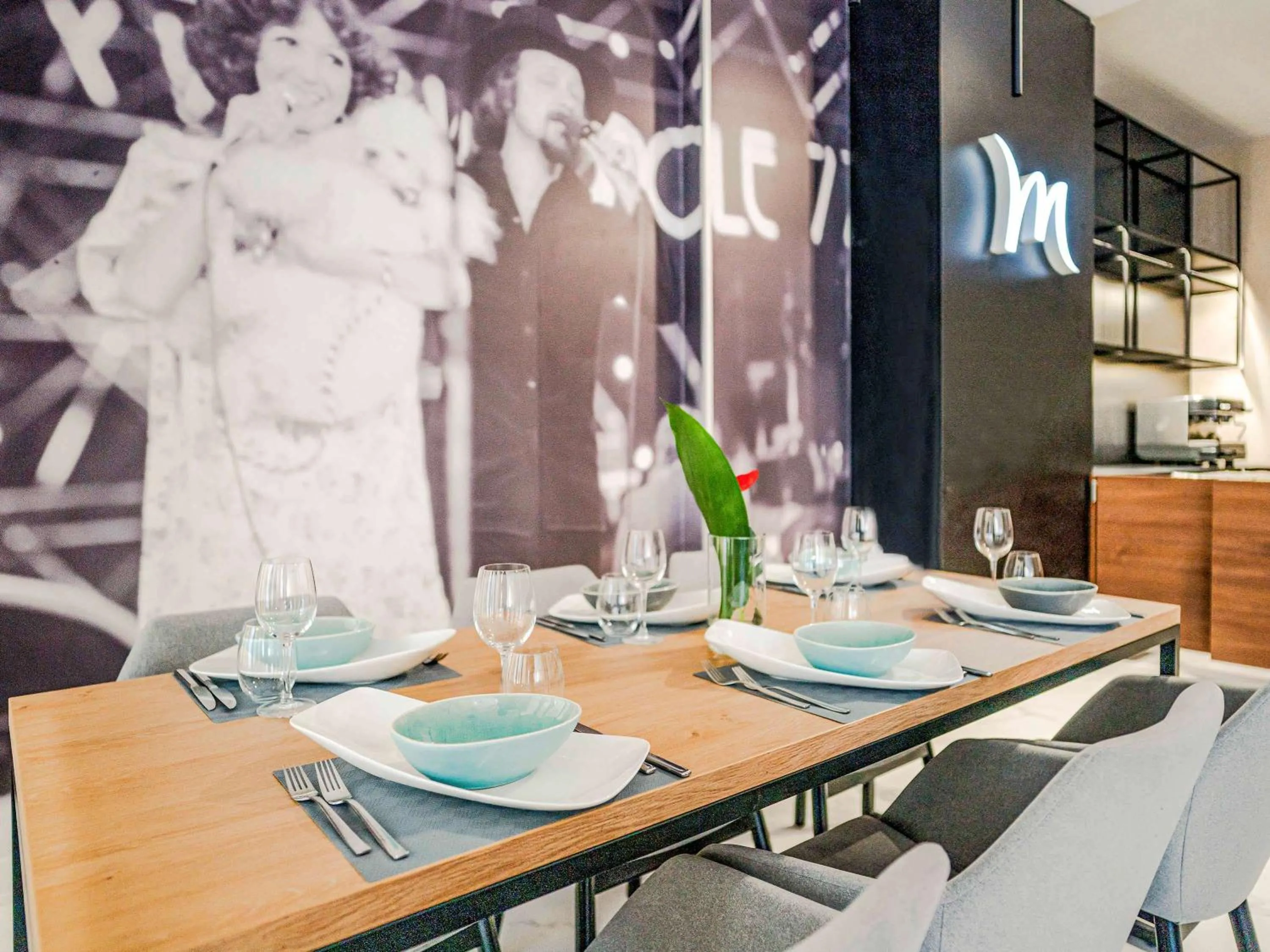 Restaurant/places to eat in Mercure Opole