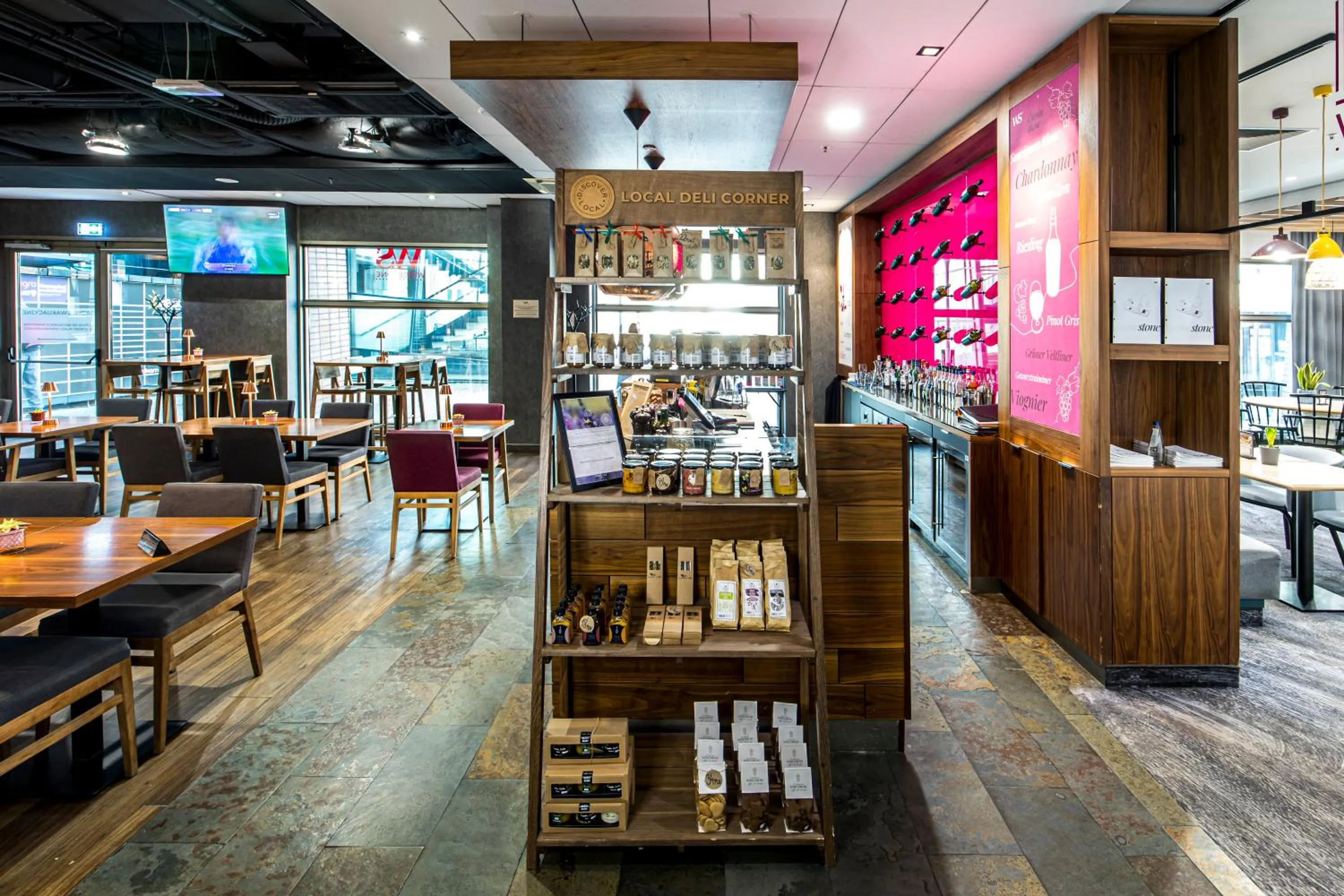 Restaurant/places to eat in Mercure Wrocław Centrum