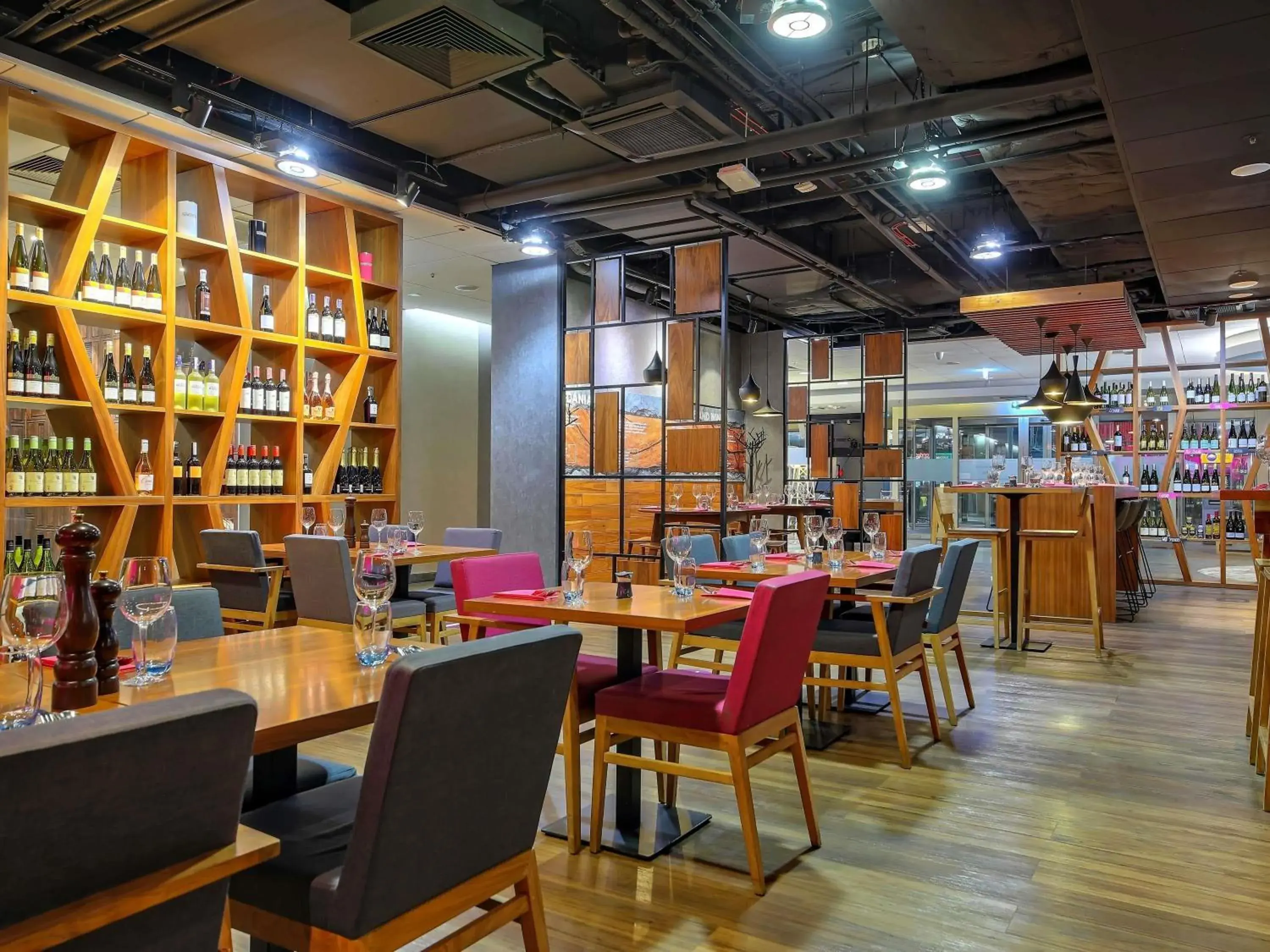 Property building in Mercure Wrocław Centrum Property building in Mercure Wrocław Centrum