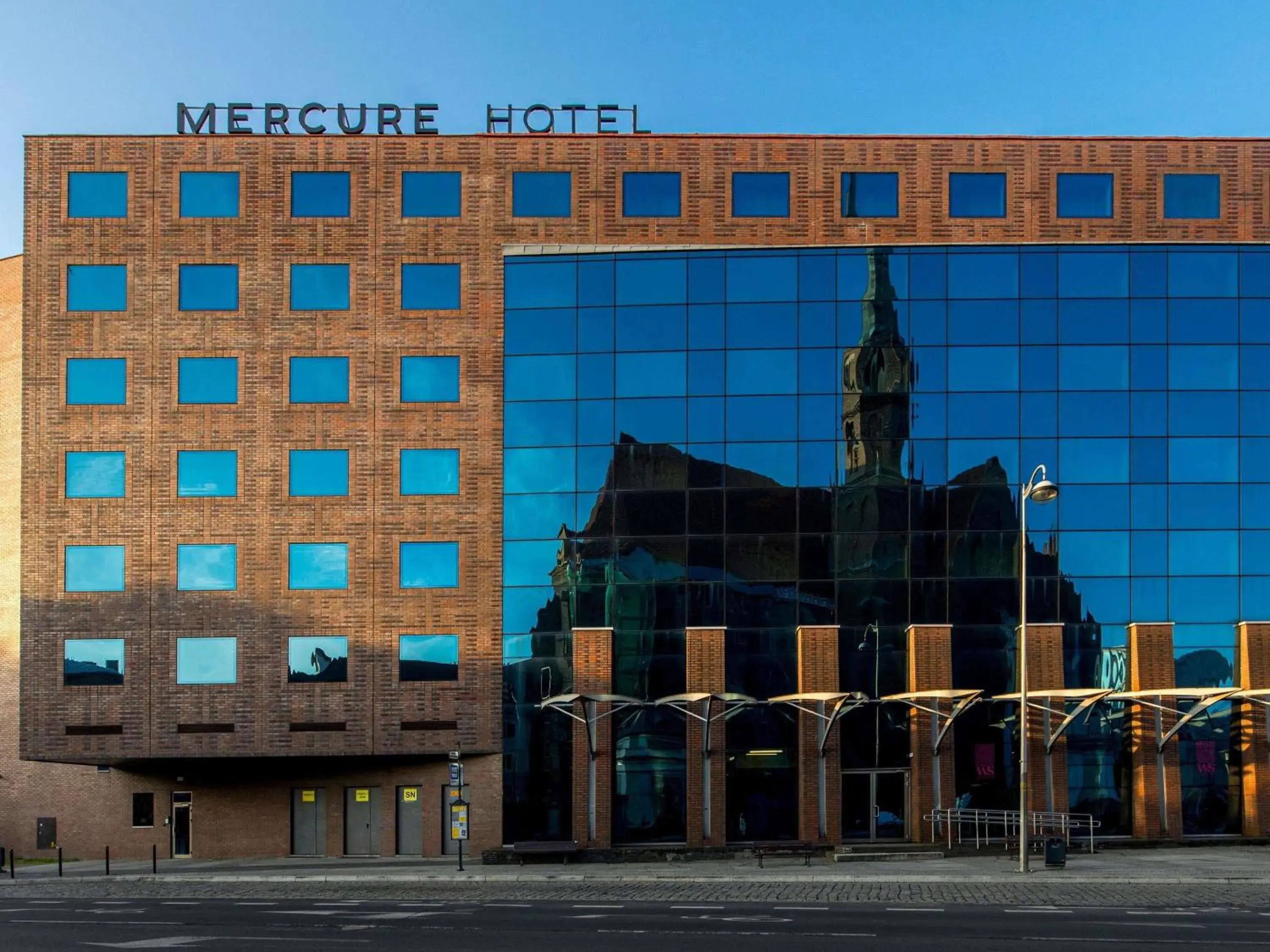 Property building in Mercure Wrocław Centrum Property building in Mercure Wrocław Centrum