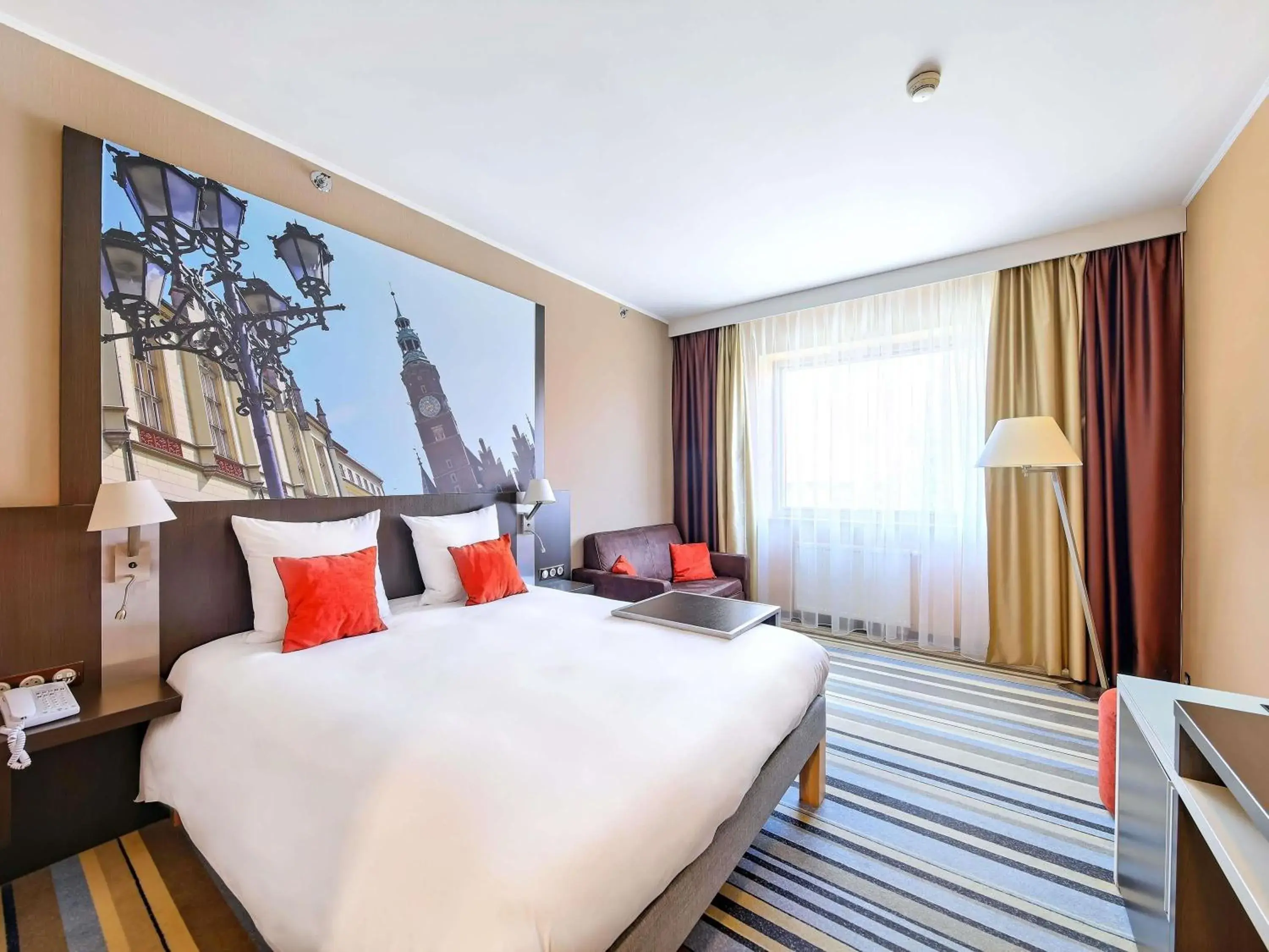 Bedroom, Bed in Mercure Wrocław Centrum Bedroom, Bed in Mercure Wrocław Centrum