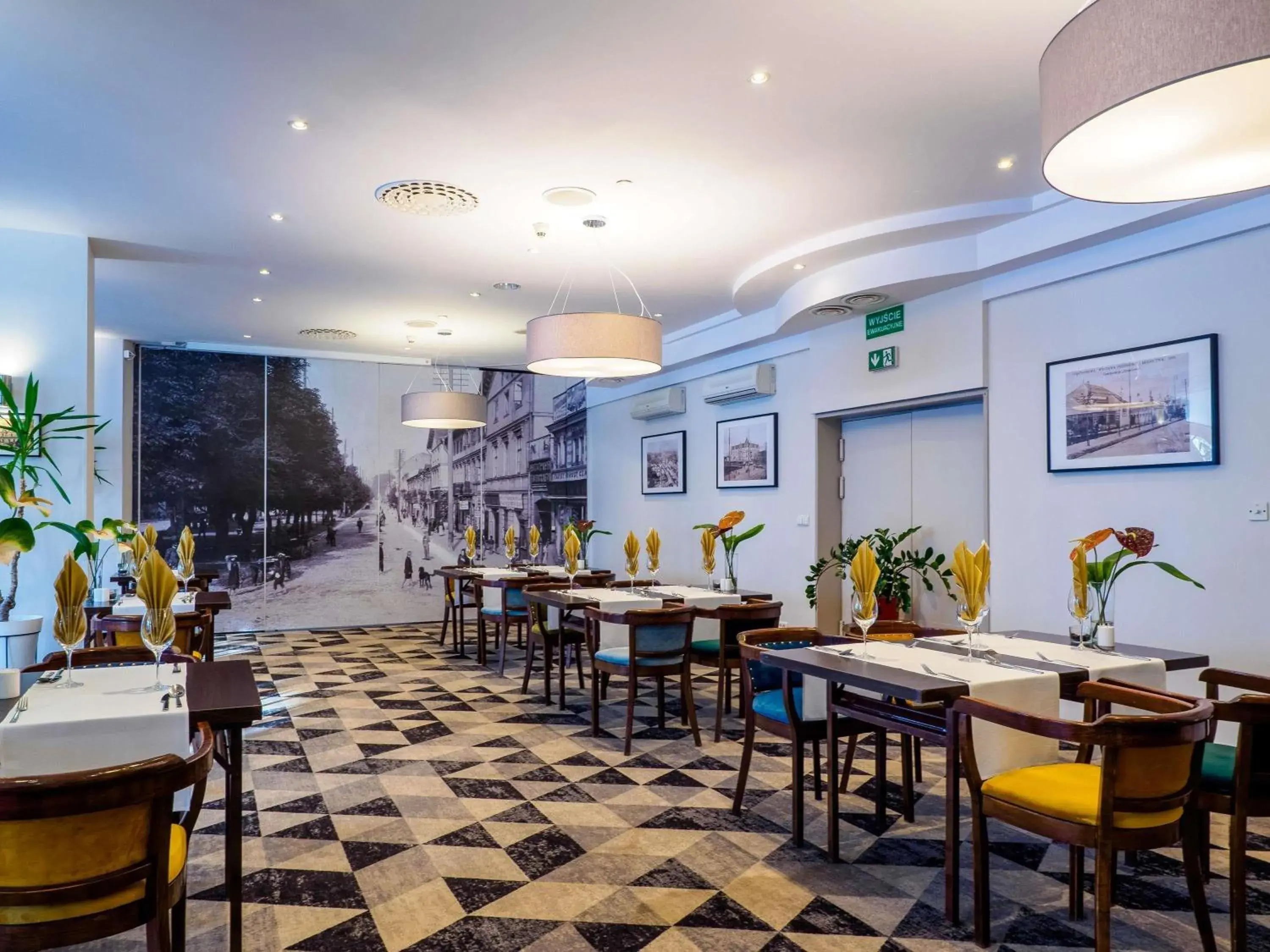 Restaurant/places to eat in Mercure Czestochowa Centrum Restaurant/places to eat in Mercure Czestochowa Centrum