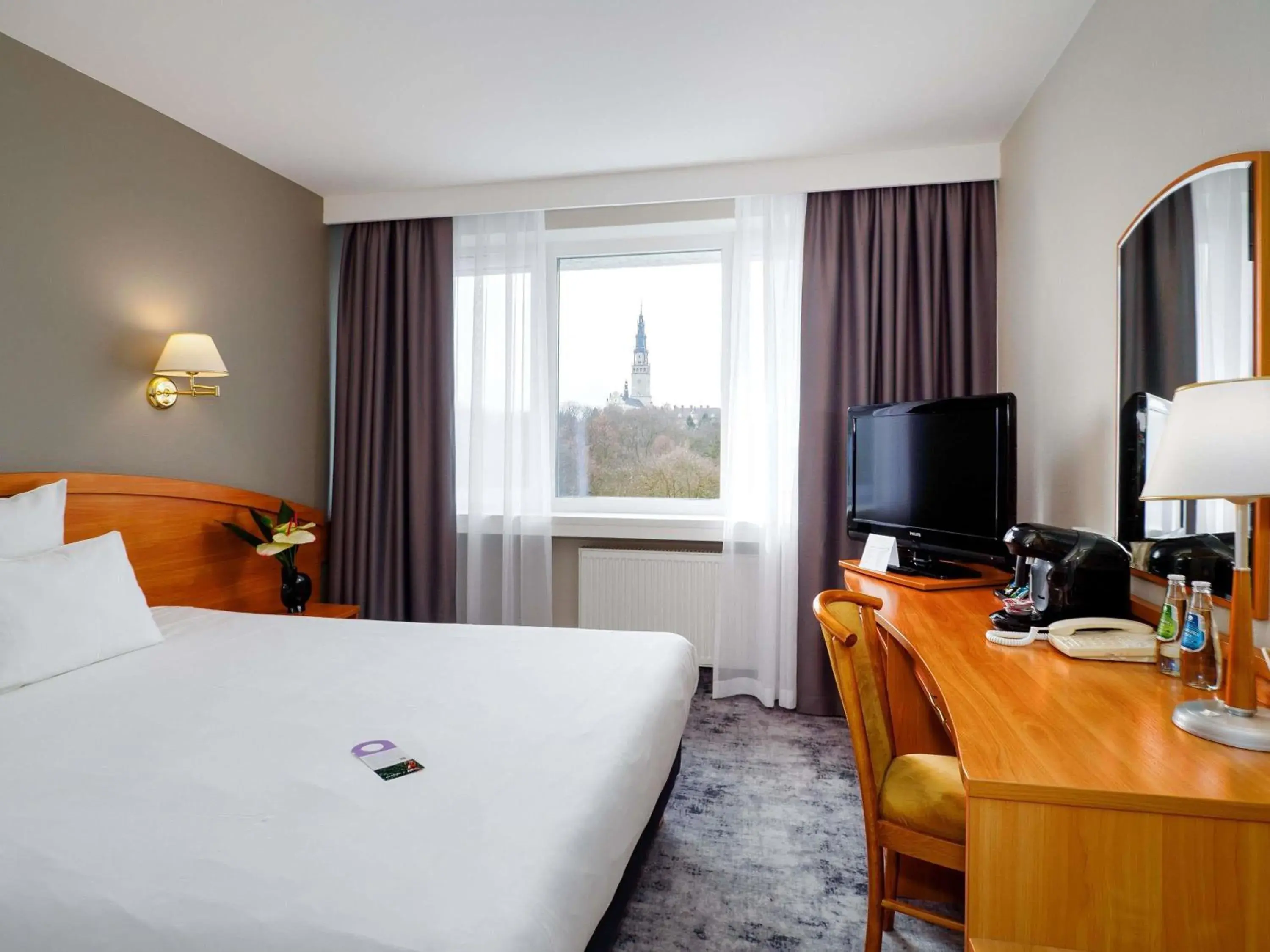 Bedroom, Bed in Mercure Czestochowa Centrum Bedroom, Bed in Mercure Czestochowa Centrum