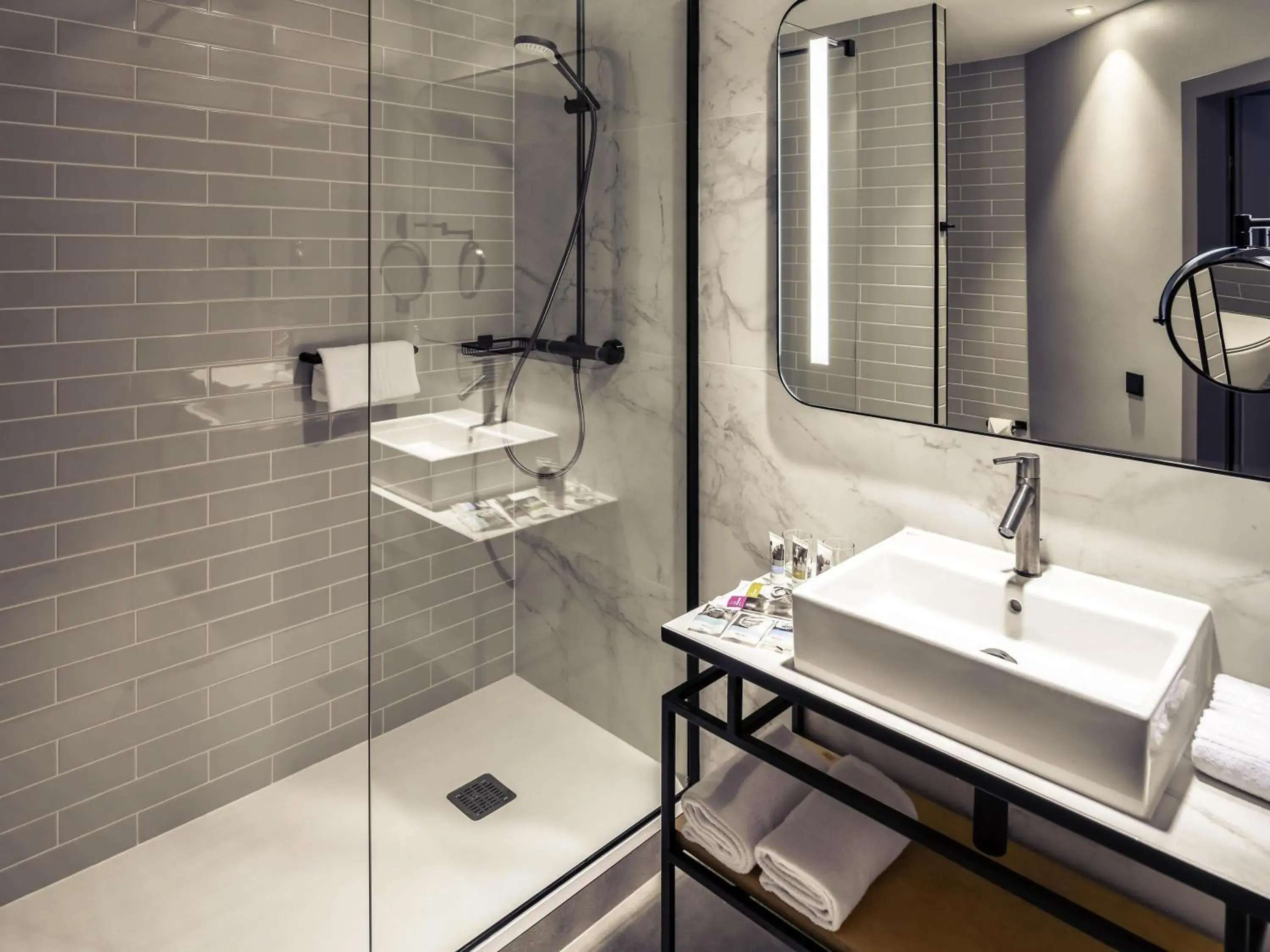 Bedroom in Hotel Mercure Poznań Centrum Bedroom in Hotel Mercure Poznań Centrum