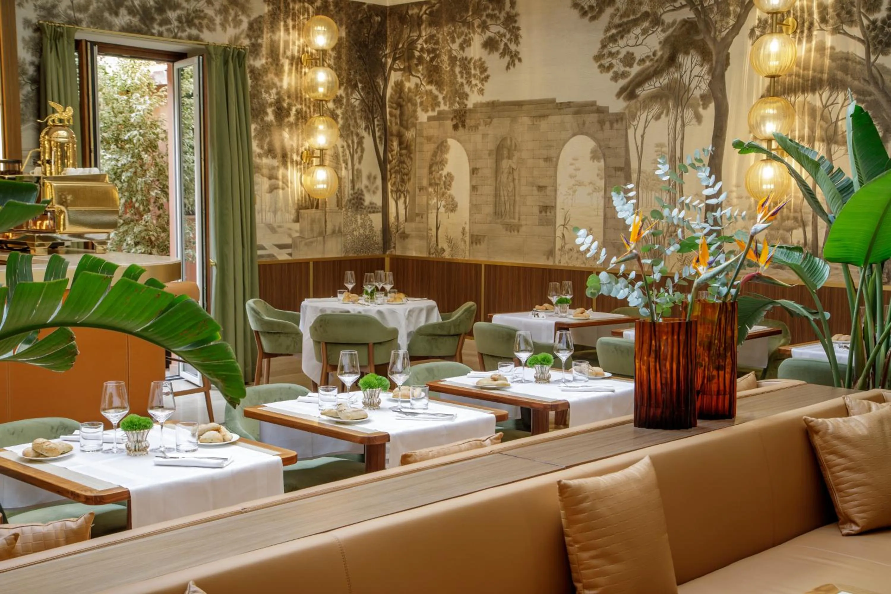 Restaurant/places to eat in Hotel Imperiale by OMNIA hotels