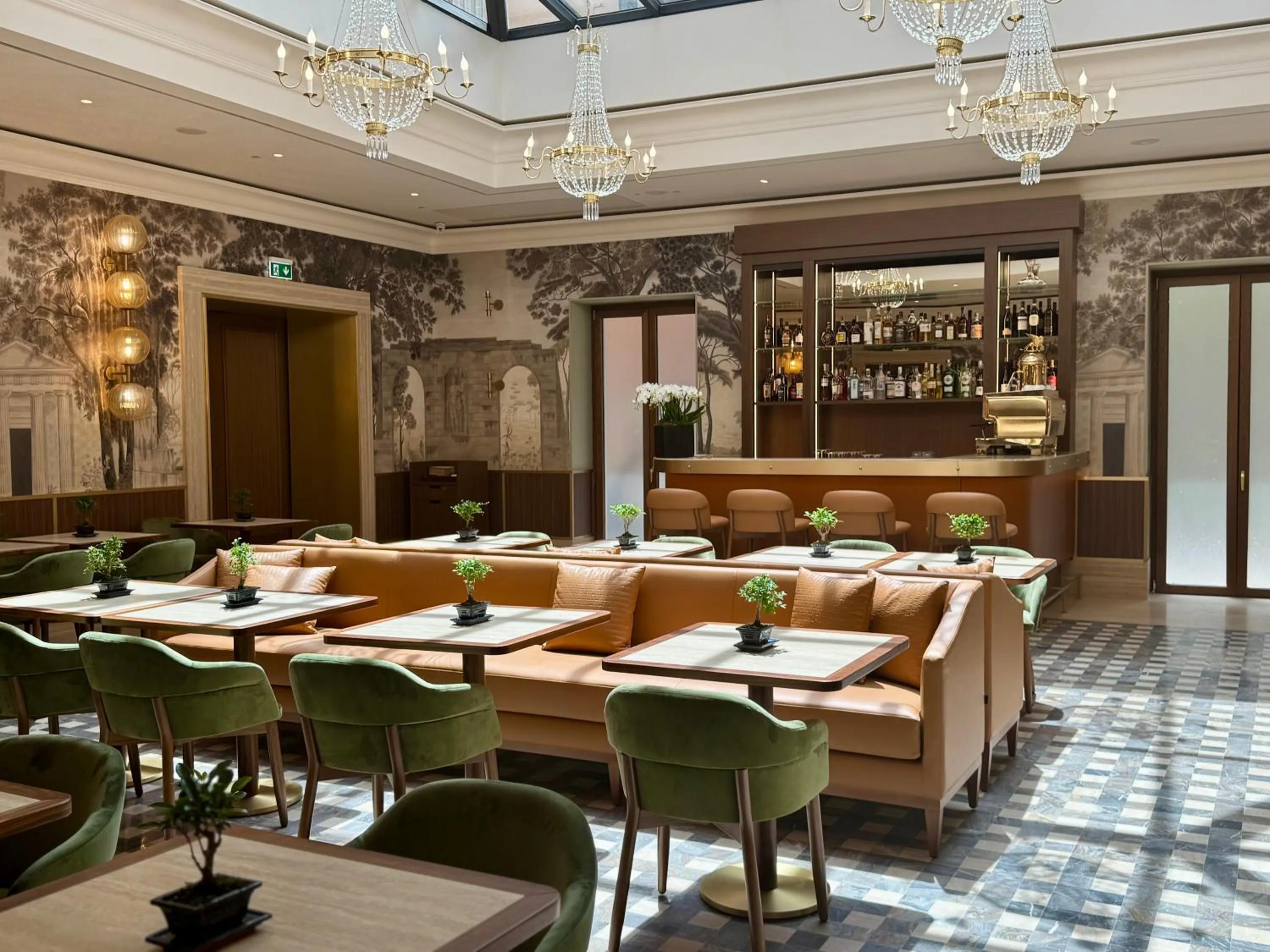 Restaurant/places to eat in Hotel Imperiale by OMNIA hotels