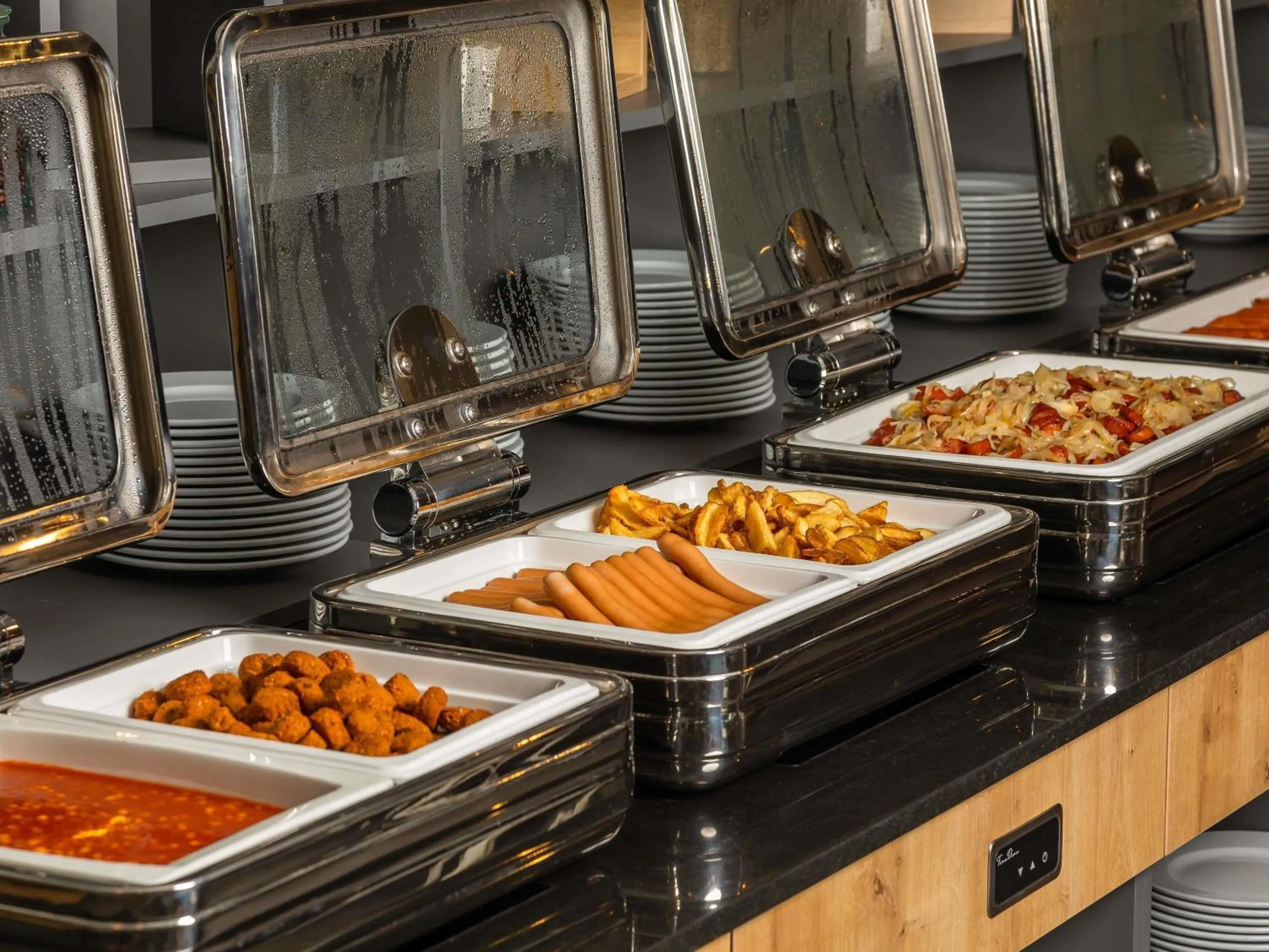 Restaurant/places to eat in Novotel Kraków City West