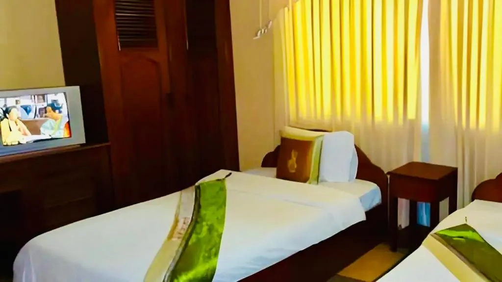 Bed in U Dara inn