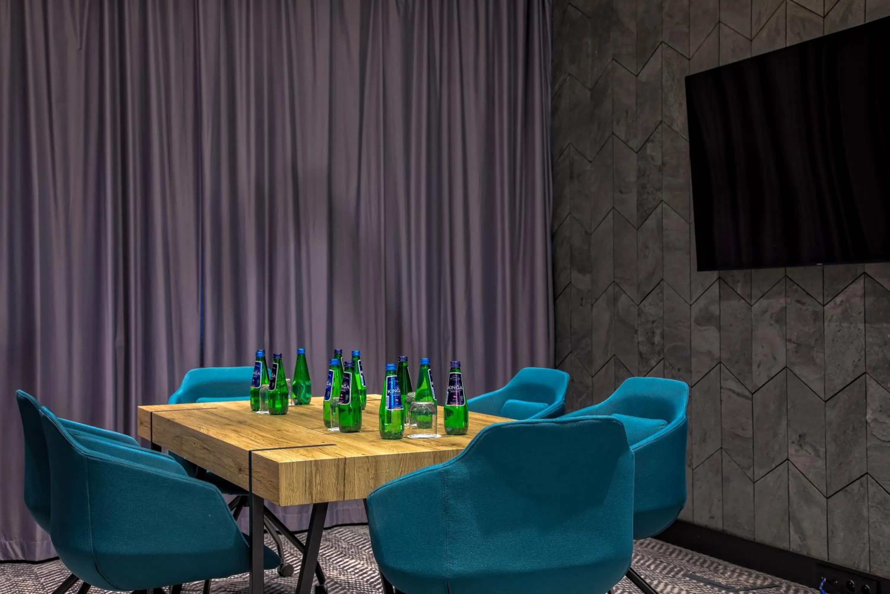 TV and multimedia in Novotel Kraków Centrum